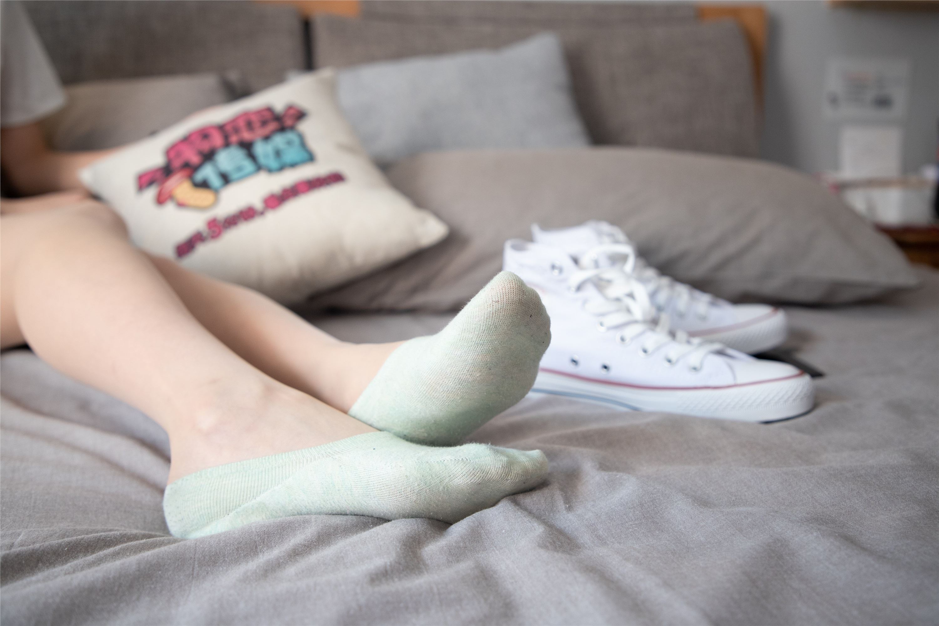 物恋传媒 猫耳 - JK制服与船袜帆布鞋No.088