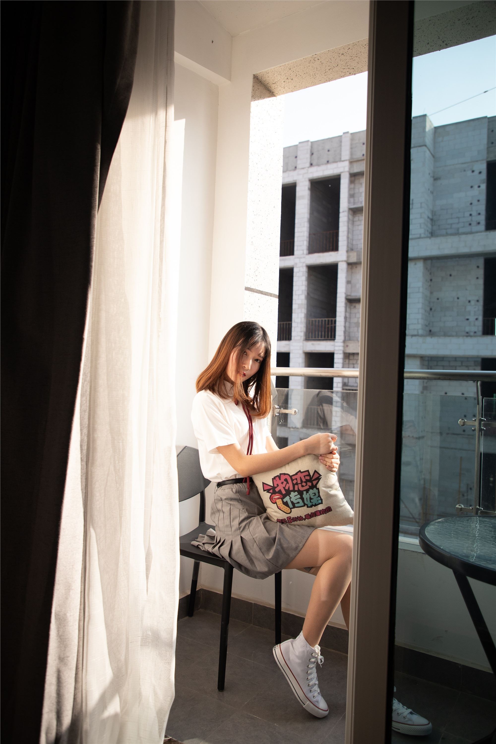 物恋传媒 猫耳 - JK制服与船袜帆布鞋No.088