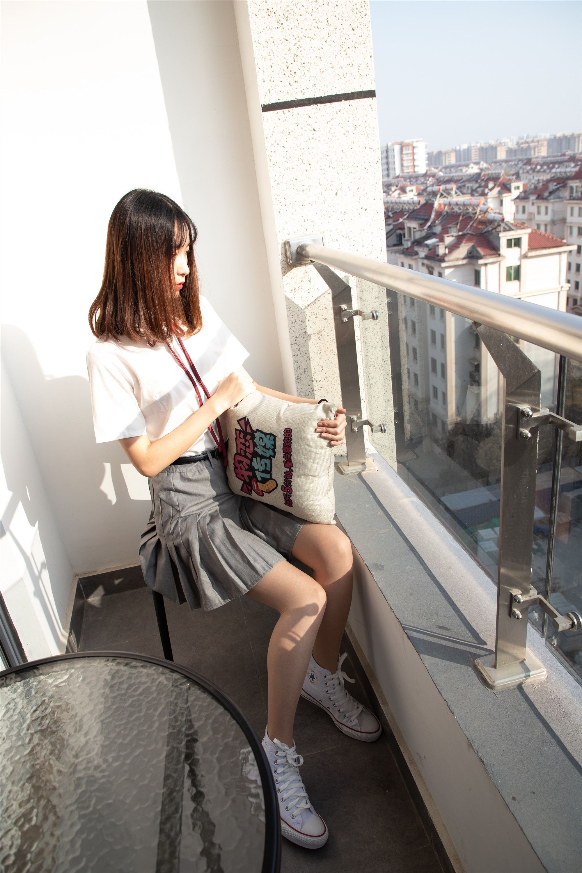 物恋传媒 猫耳 - JK制服与船袜帆布鞋No.088