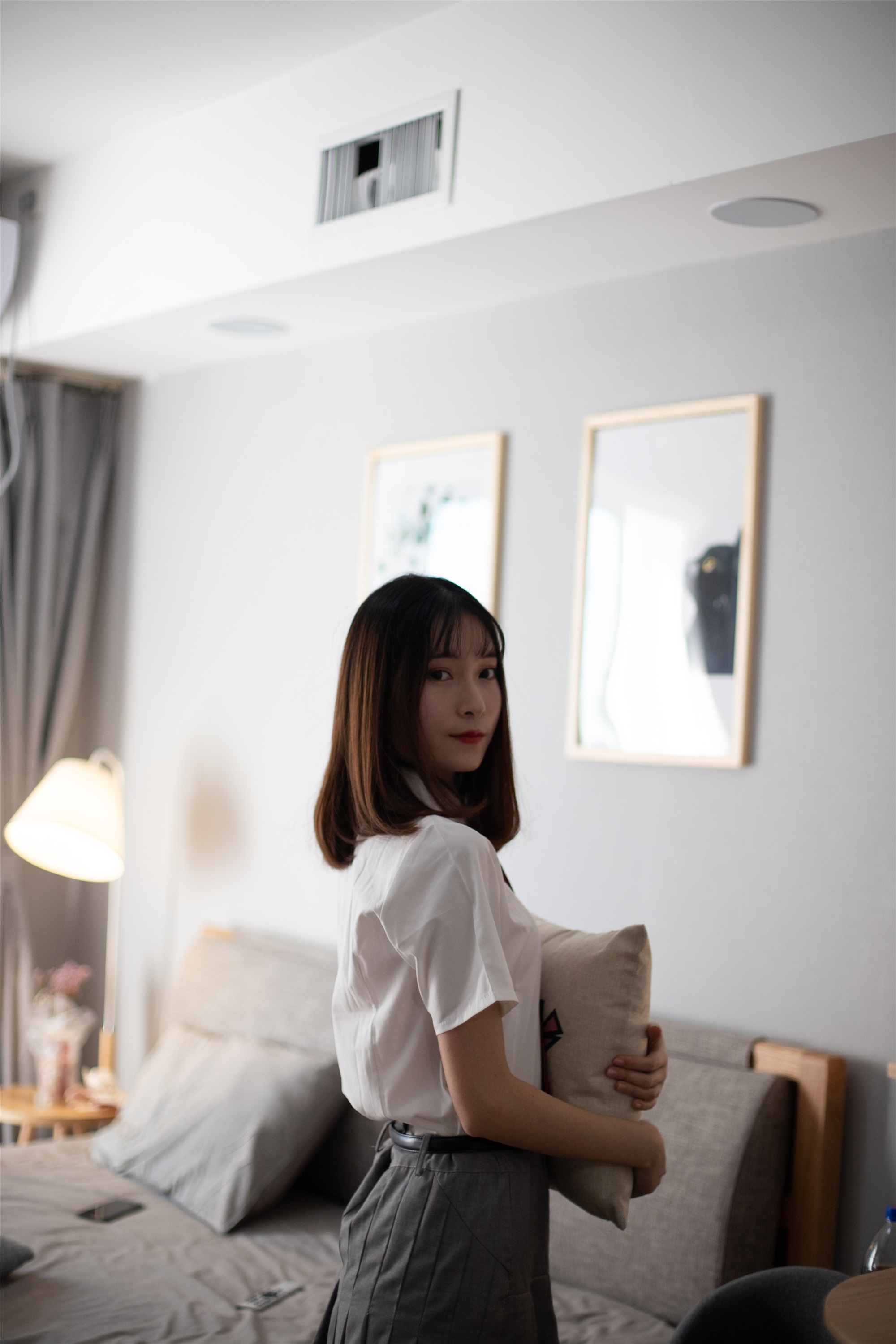 物恋传媒 猫耳 - JK制服与船袜帆布鞋No.088