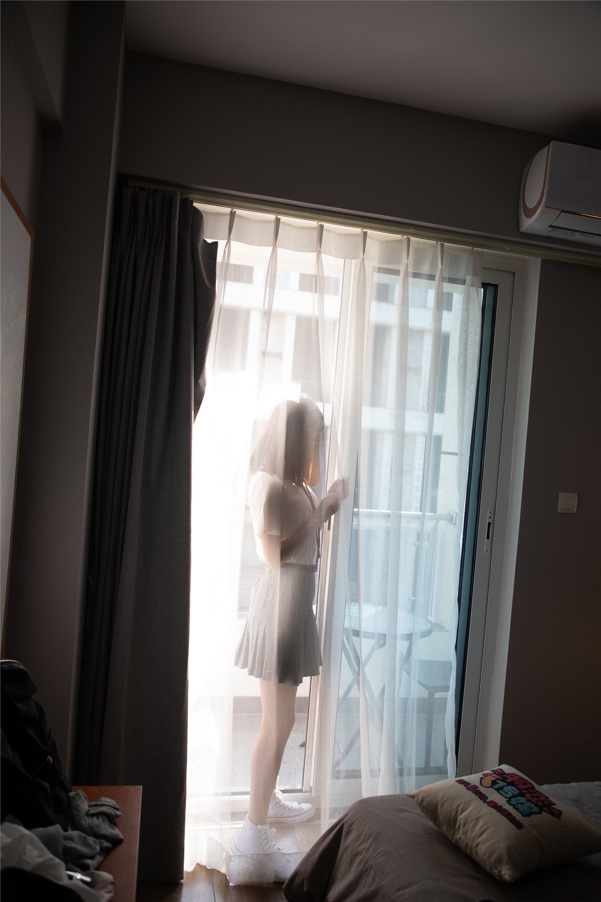 物恋传媒 猫耳 - JK制服与船袜帆布鞋No.088