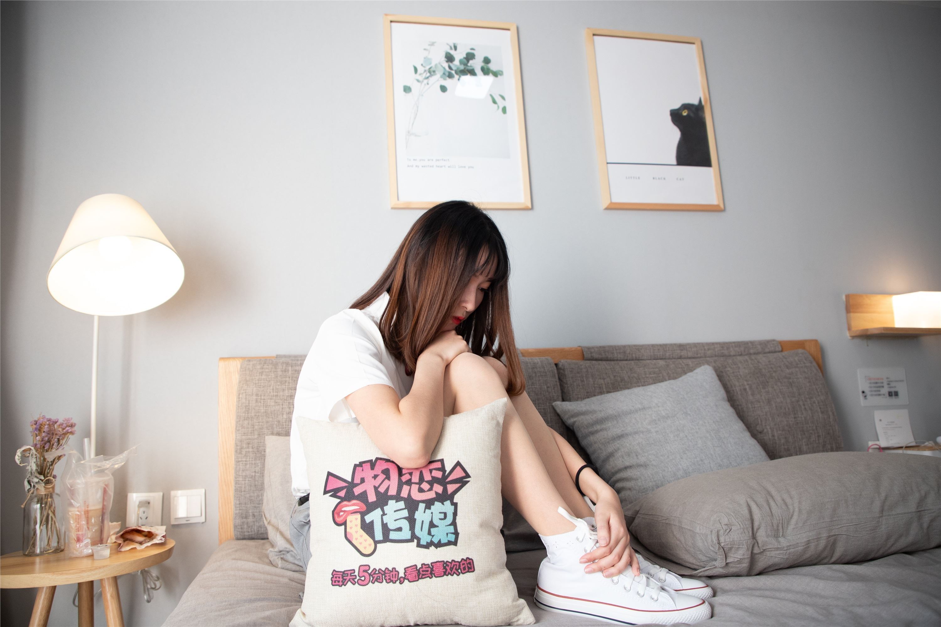 物恋传媒 猫耳 - JK制服与船袜帆布鞋No.088