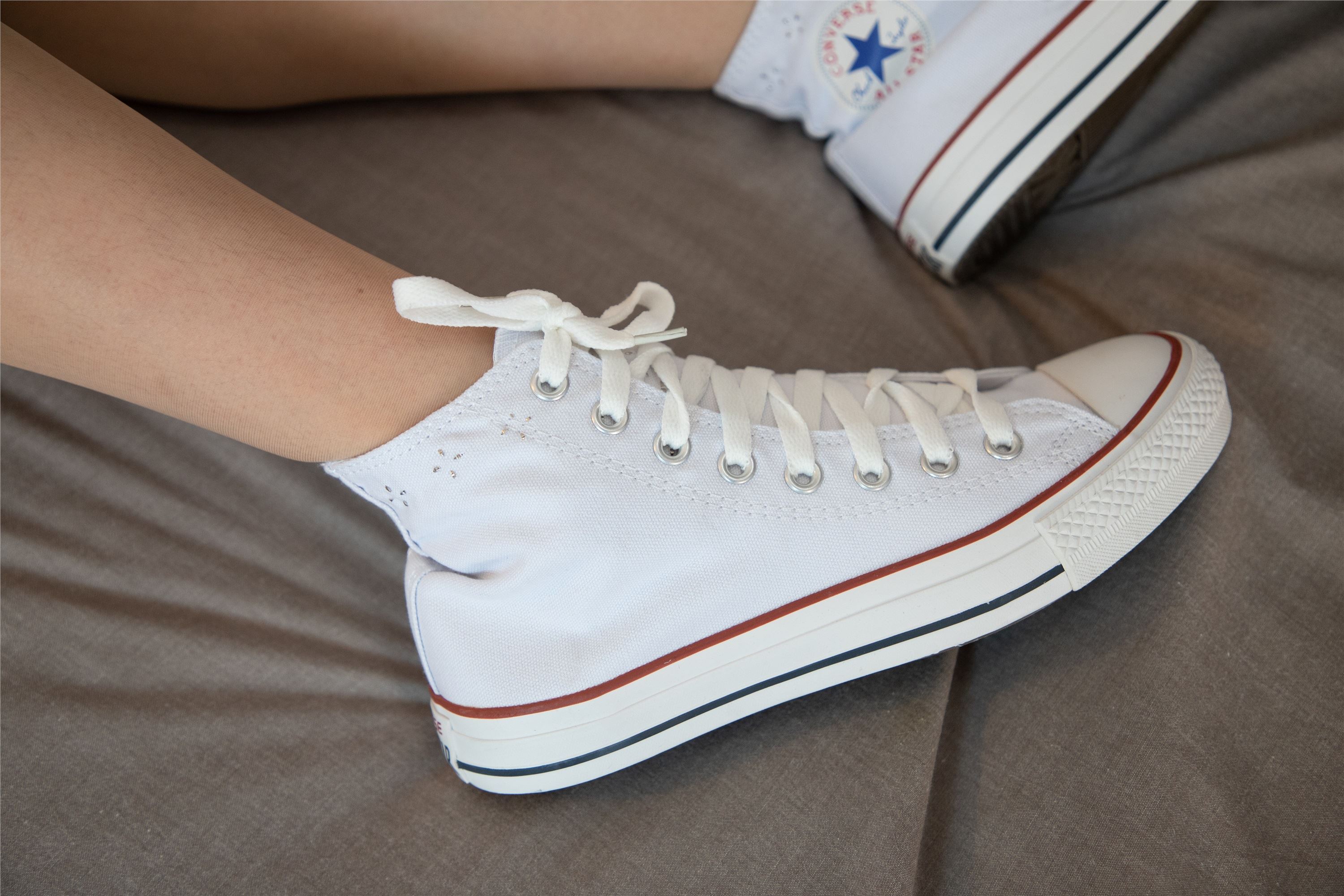 物恋传媒 猫耳 - JK制服与船袜帆布鞋No.088