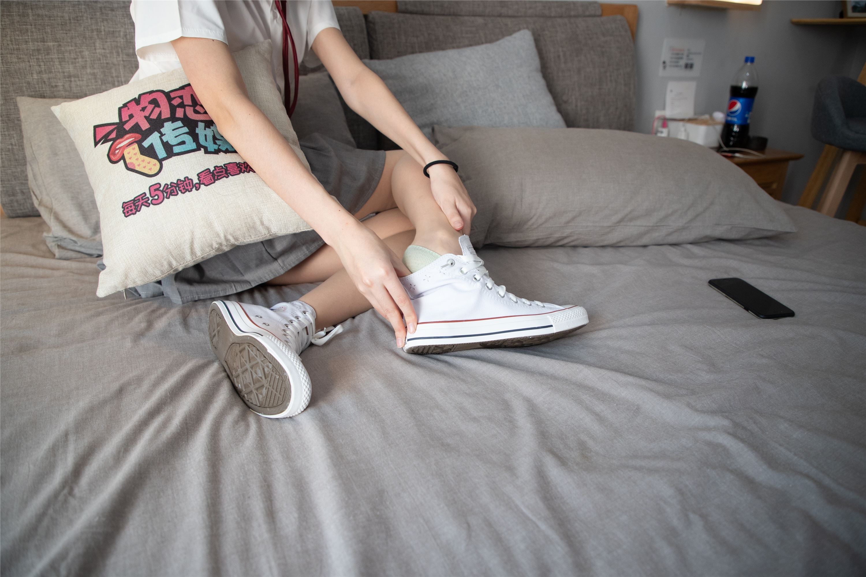 物恋传媒 猫耳 - JK制服与船袜帆布鞋No.088