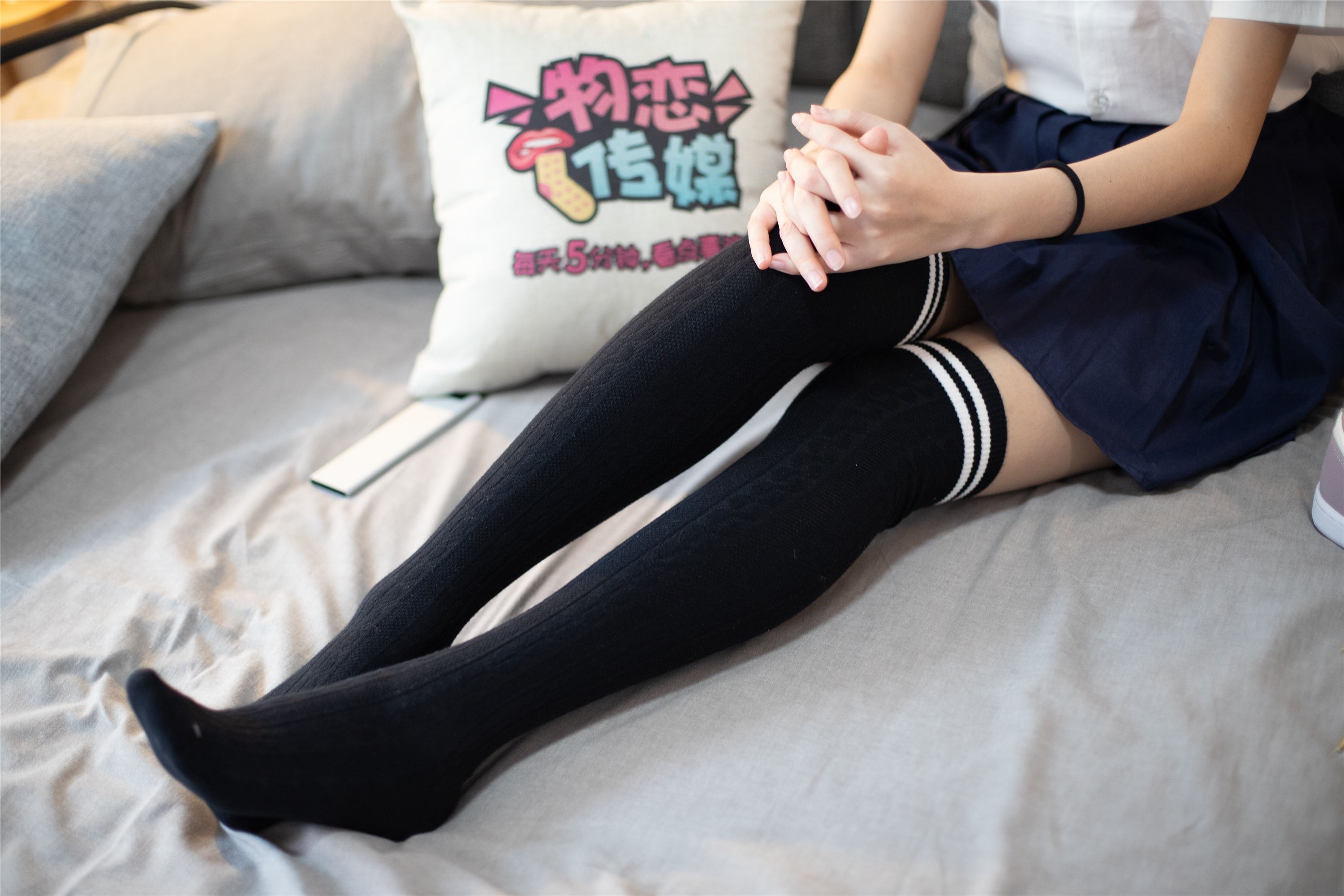 物恋传媒 No.092 猫耳-女高制服三部曲之三