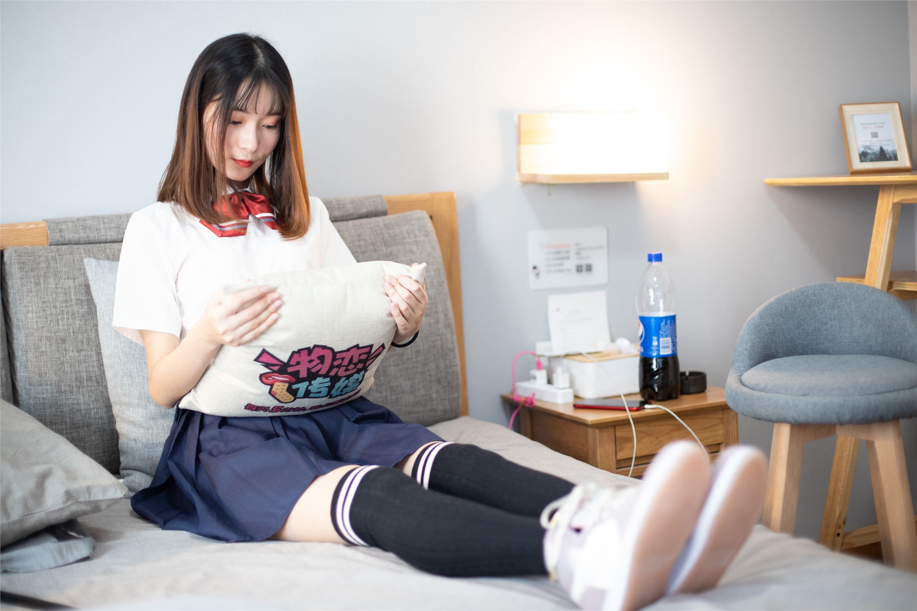 物恋传媒 No.092 猫耳-女高制服三部曲之三