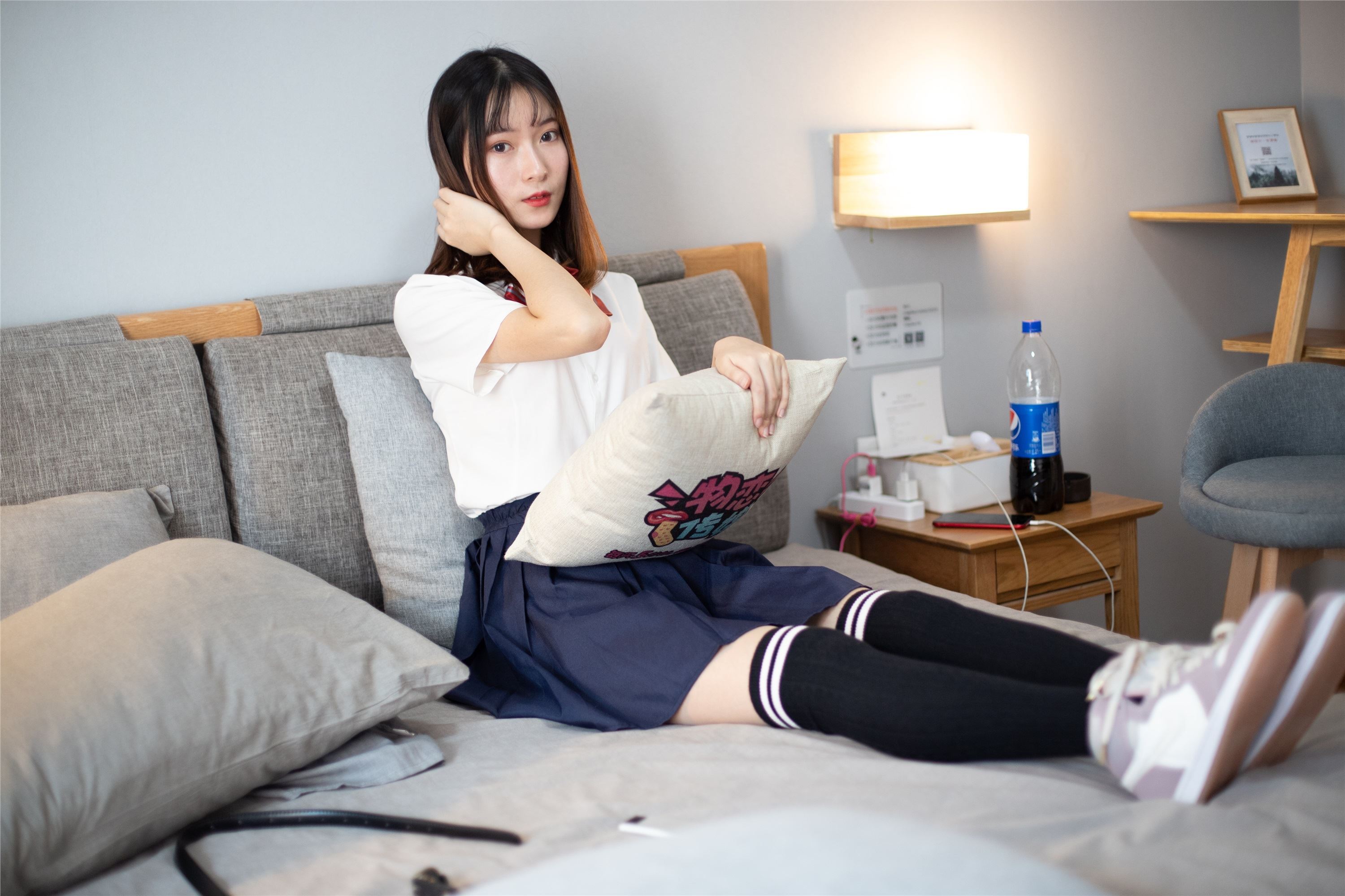 物恋传媒 No.092 猫耳-女高制服三部曲之三