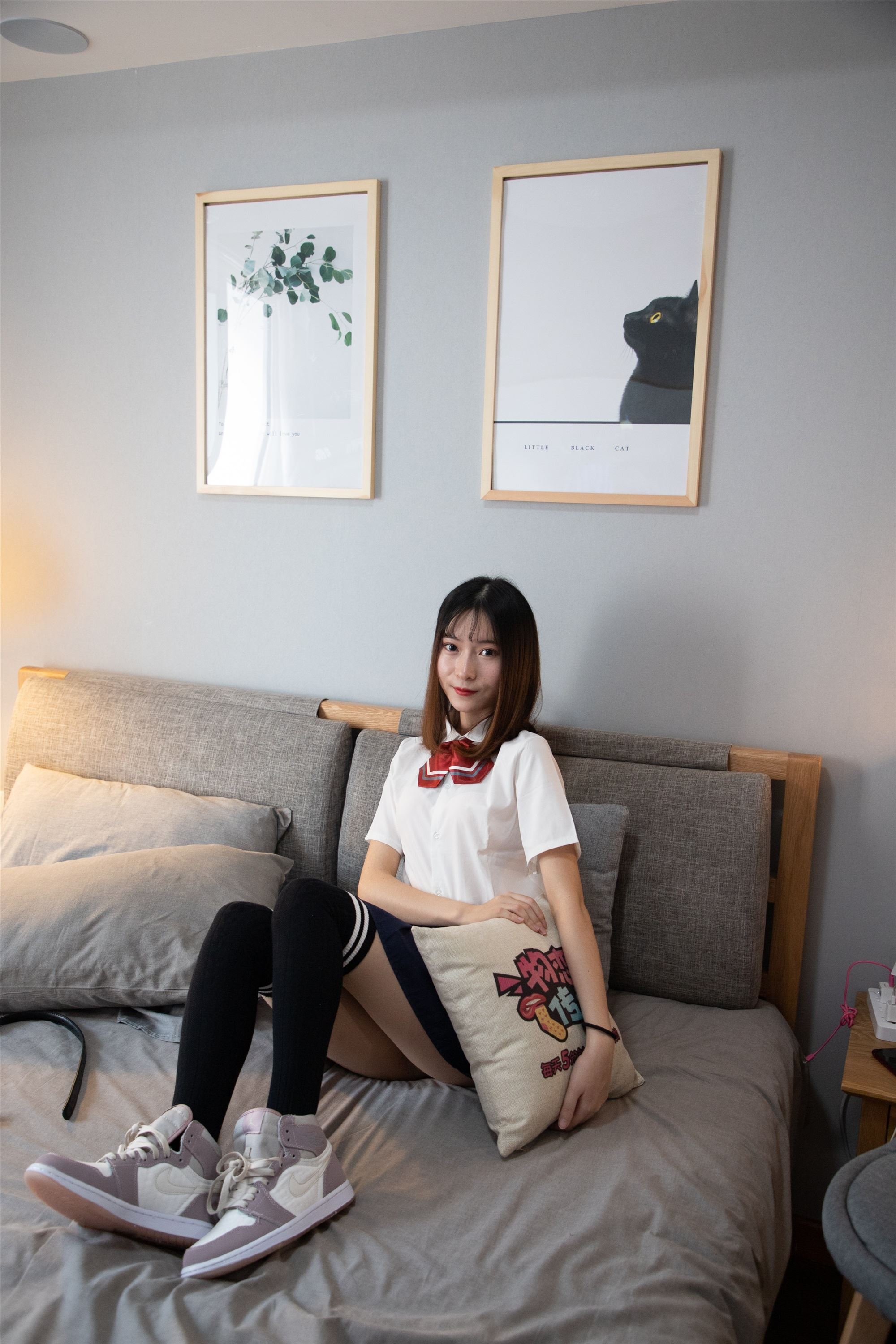 物恋传媒 No.092 猫耳-女高制服三部曲之三