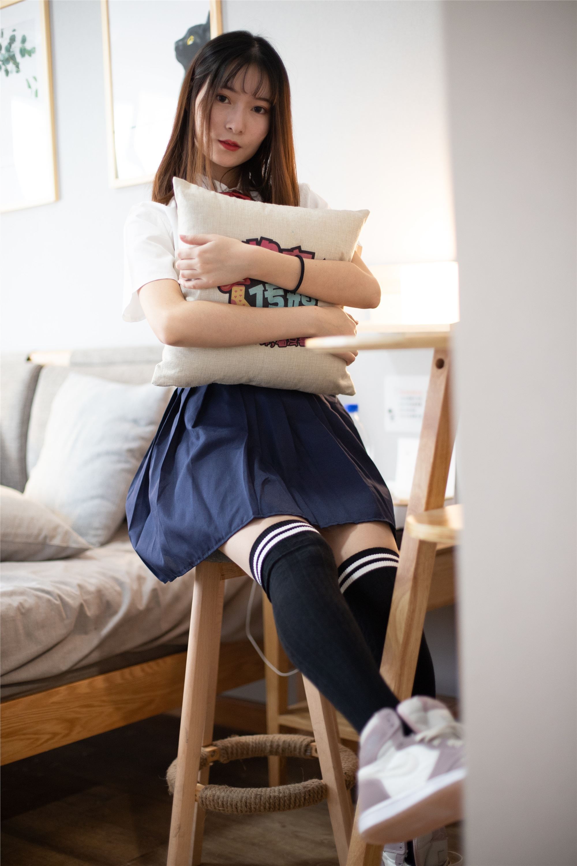 物恋传媒 No.092 猫耳-女高制服三部曲之三