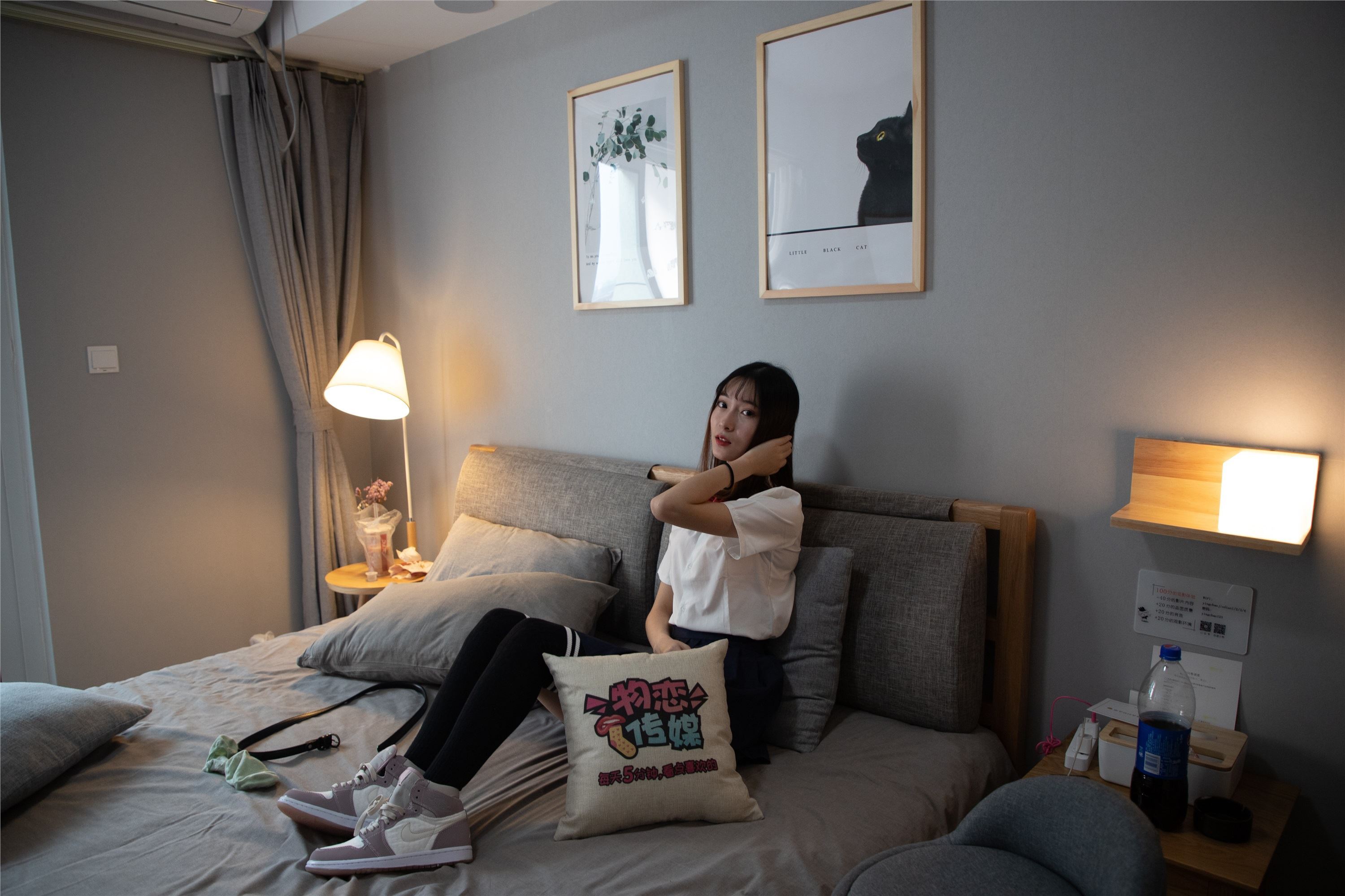 物恋传媒 No.092 猫耳-女高制服三部曲之三