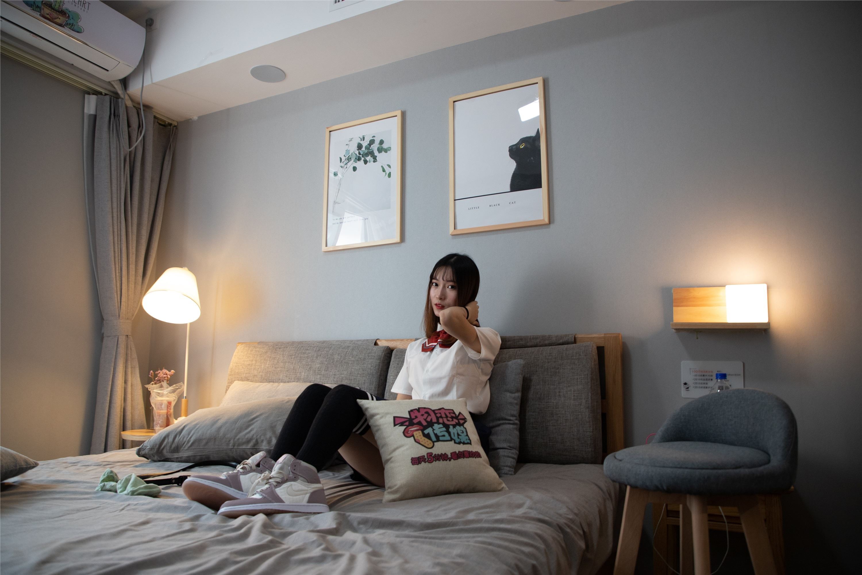 物恋传媒 No.092 猫耳-女高制服三部曲之三