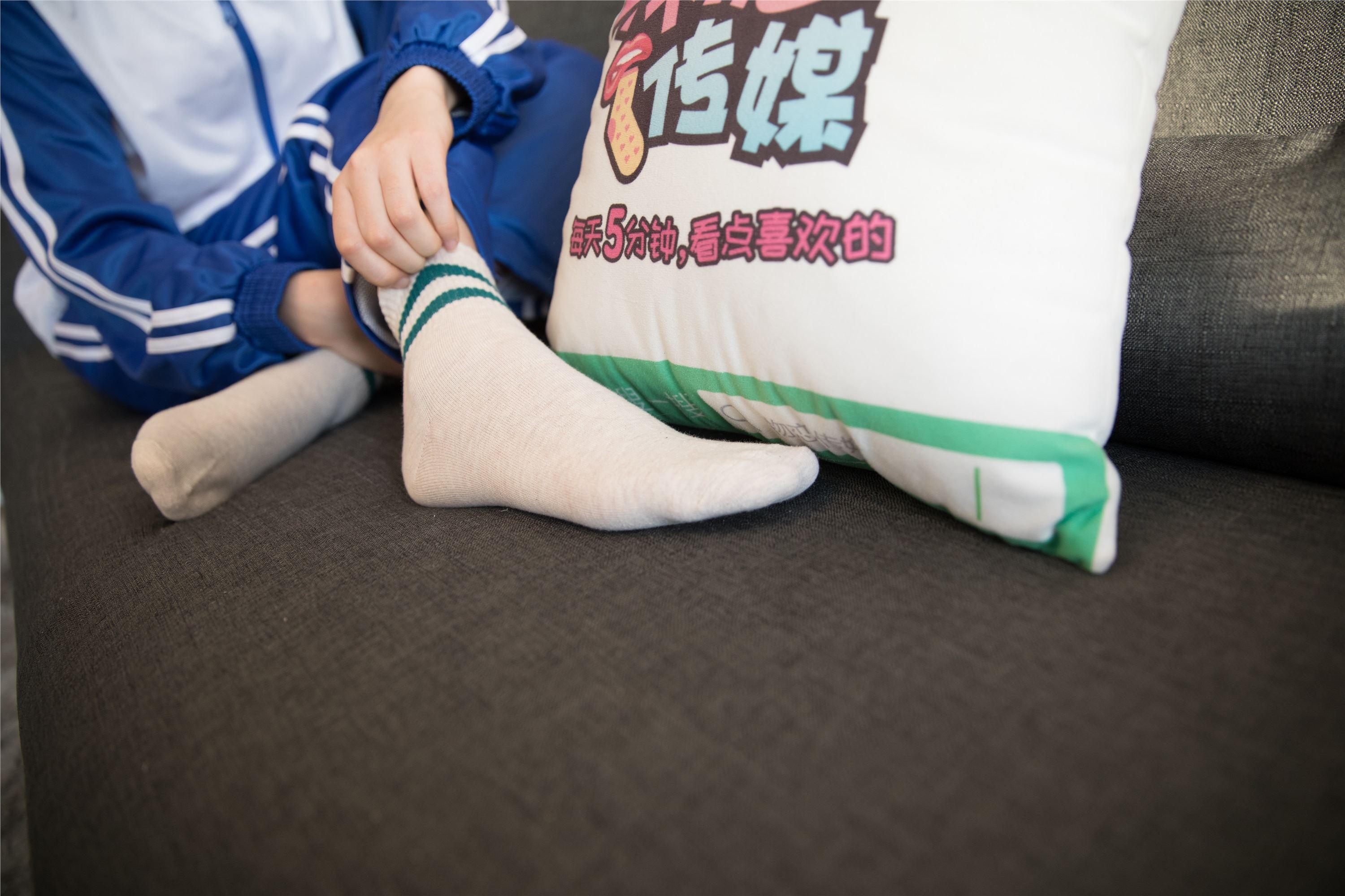 物恋传媒 No.107 猫耳-清纯校服与帆布鞋之舞