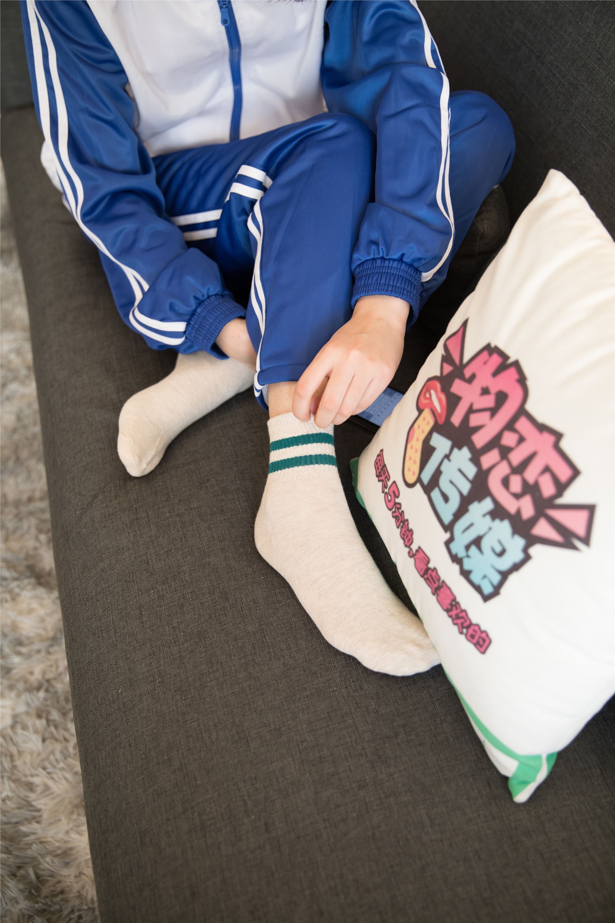 物恋传媒 No.107 猫耳-清纯校服与帆布鞋之舞