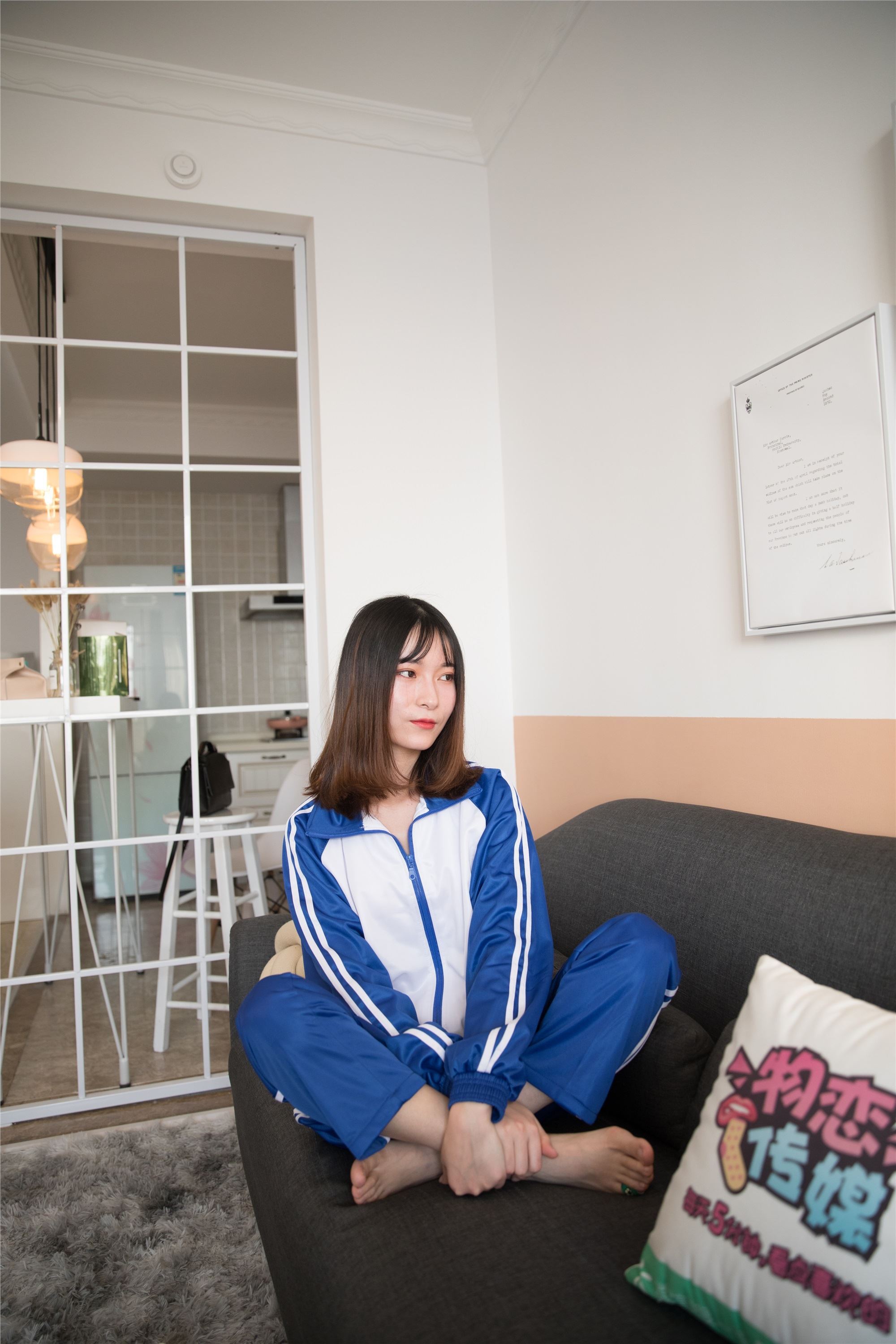 物恋传媒 No.107 猫耳-清纯校服与帆布鞋之舞