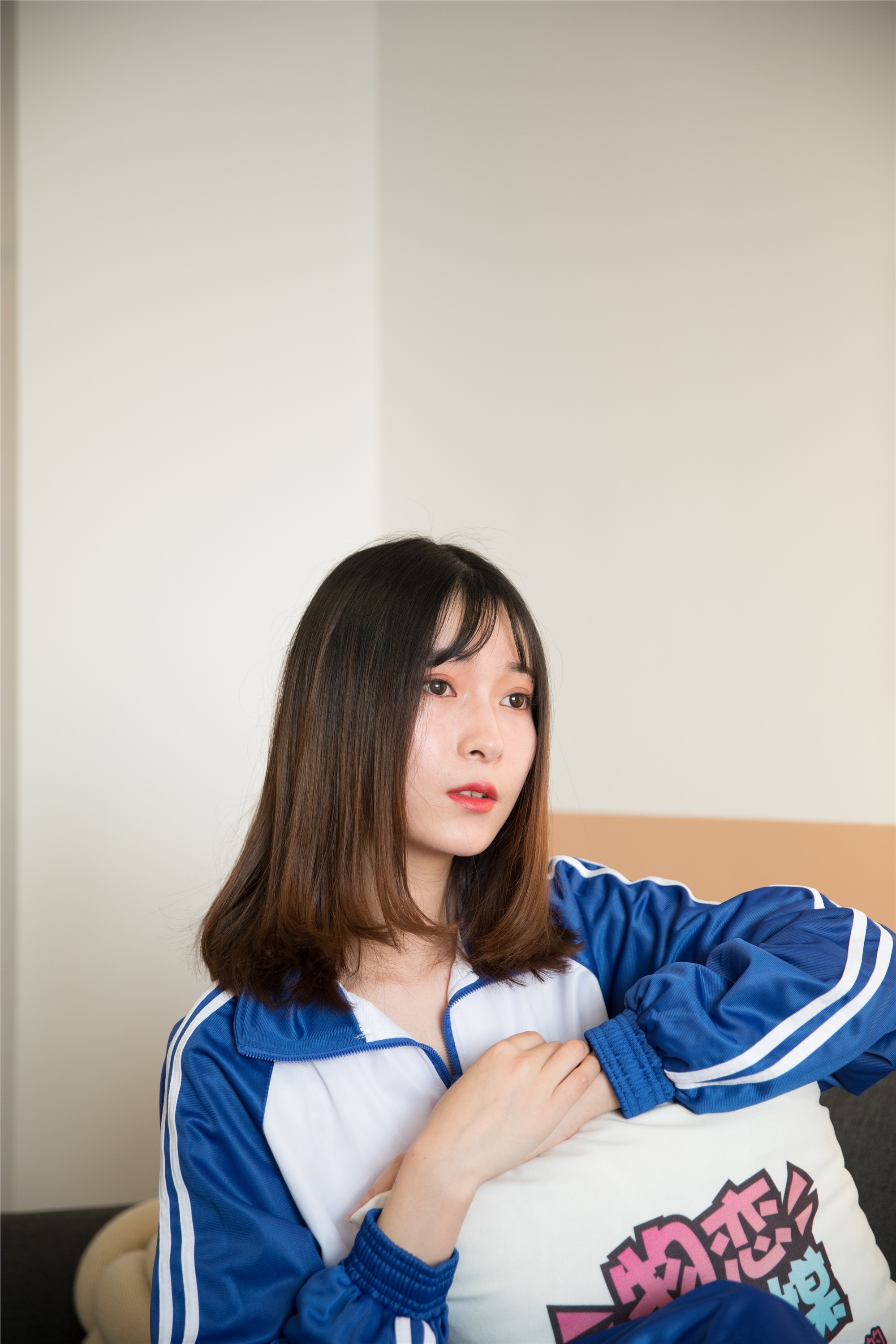 物恋传媒 No.107 猫耳-清纯校服与帆布鞋之舞