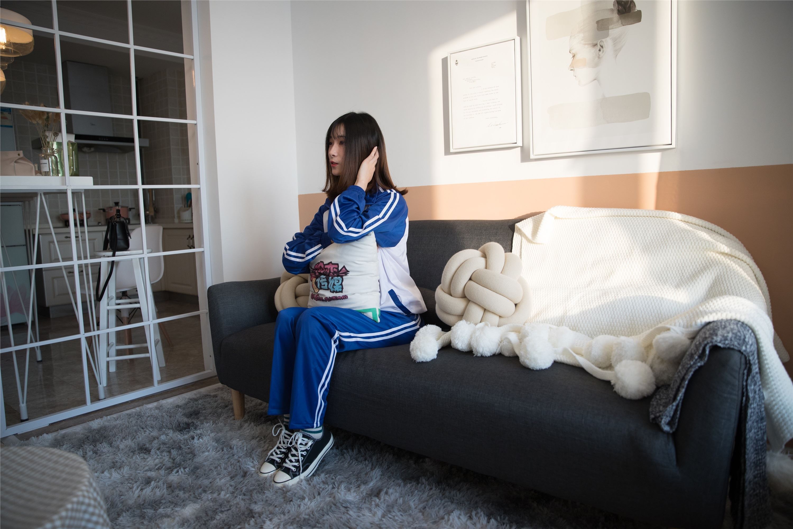 物恋传媒 No.107 猫耳-清纯校服与帆布鞋之舞