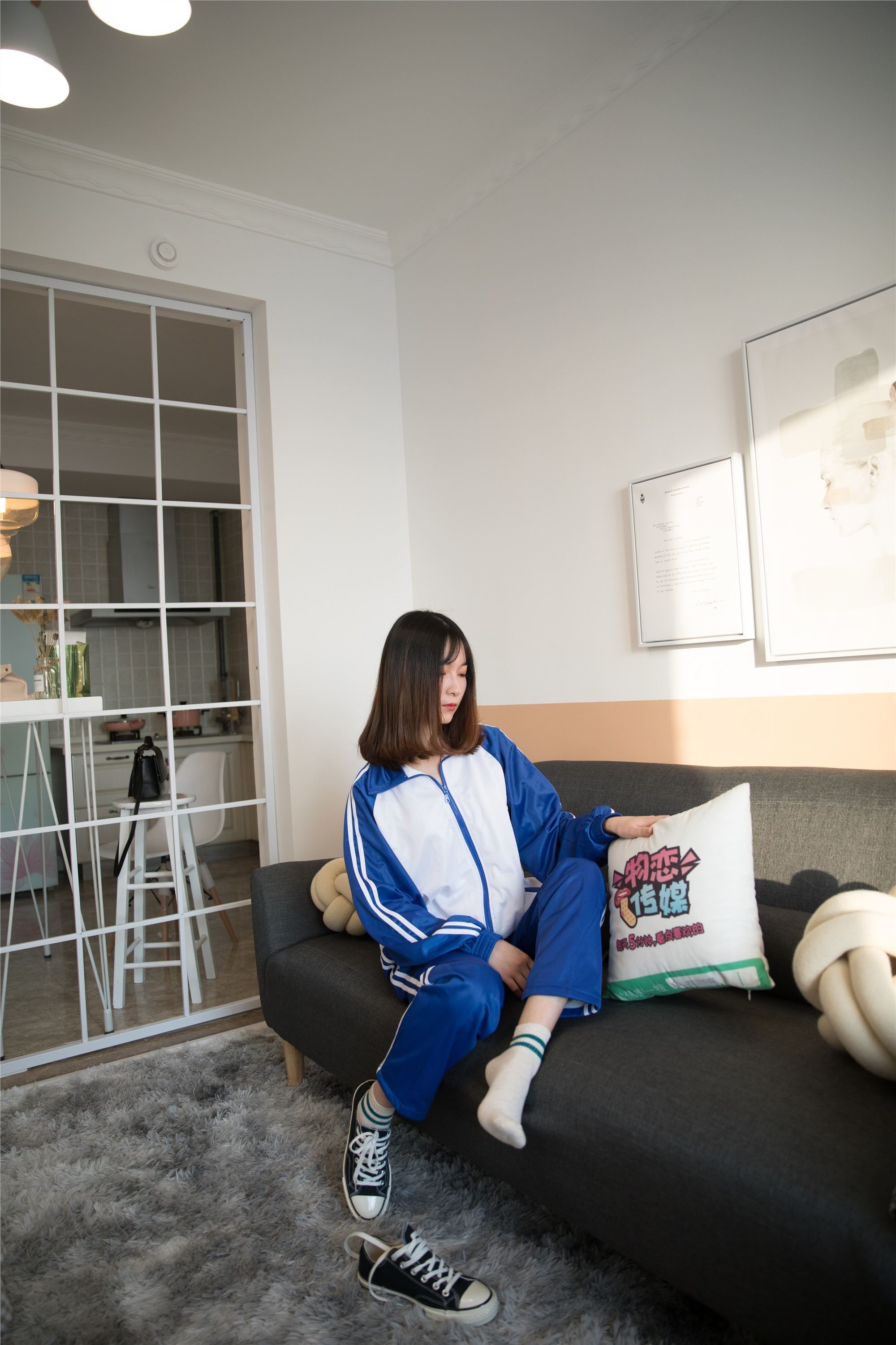 物恋传媒 No.107 猫耳-清纯校服与帆布鞋之舞