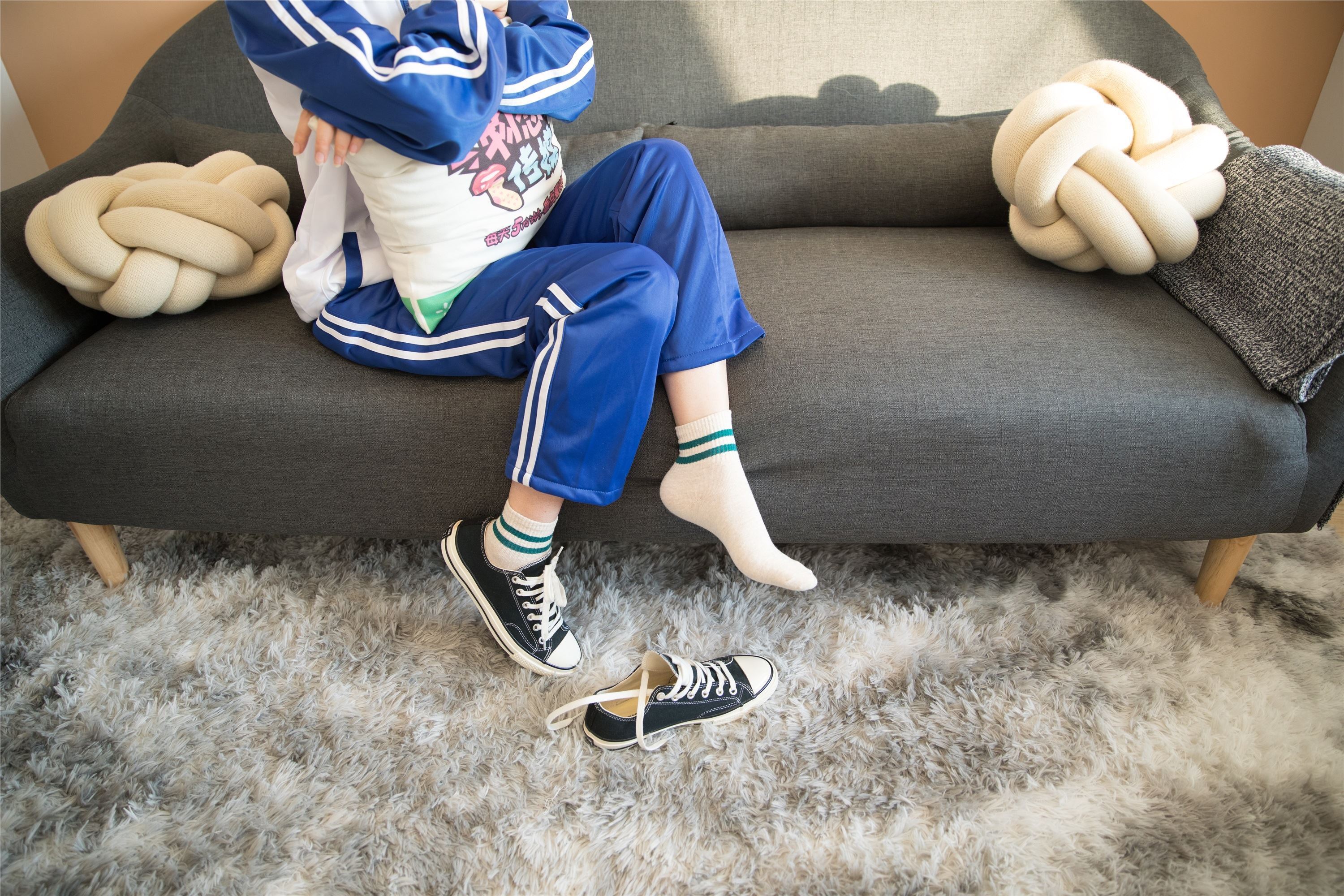 物恋传媒 No.107 猫耳-清纯校服与帆布鞋之舞