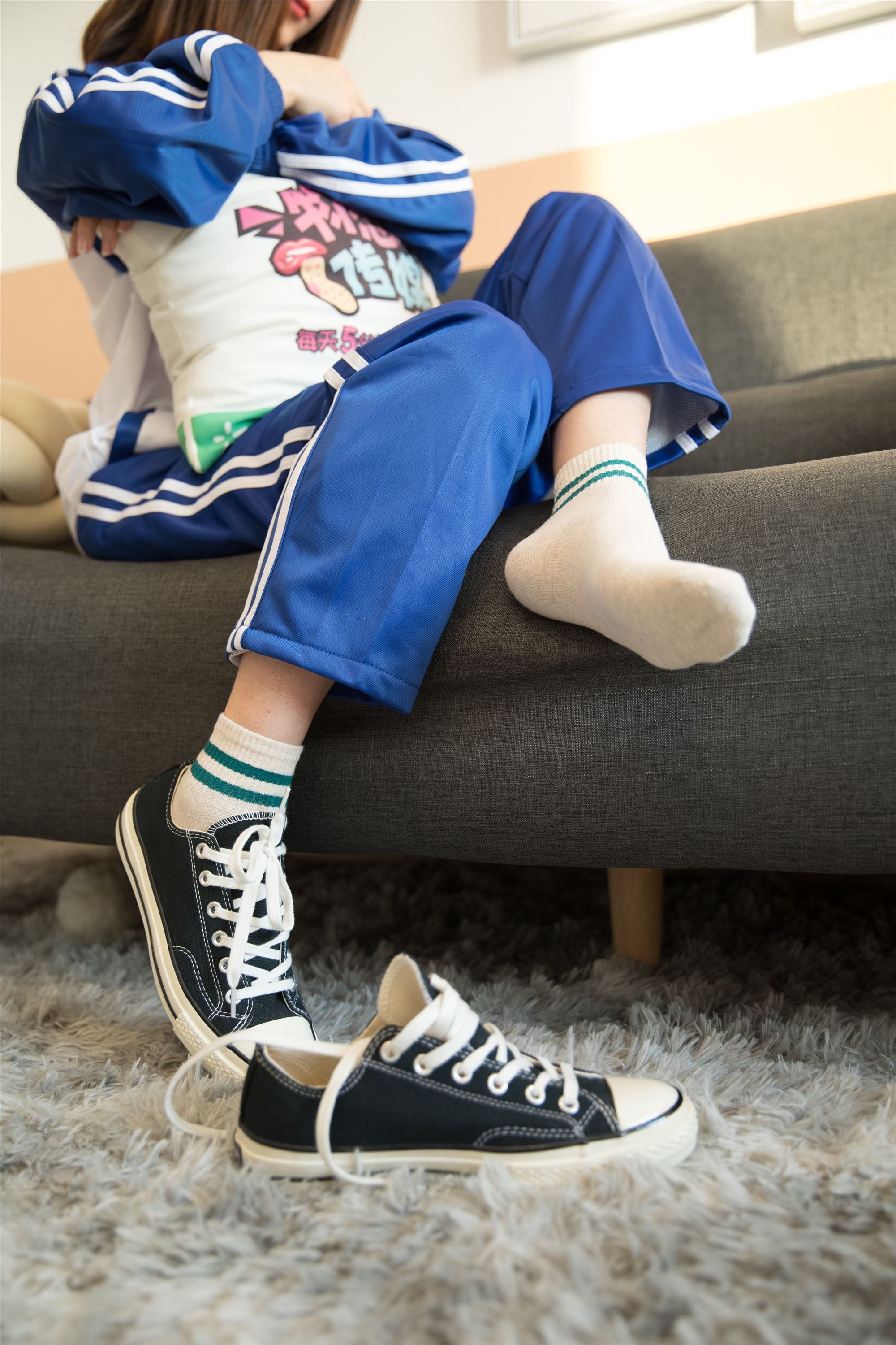 物恋传媒 No.107 猫耳-清纯校服与帆布鞋之舞