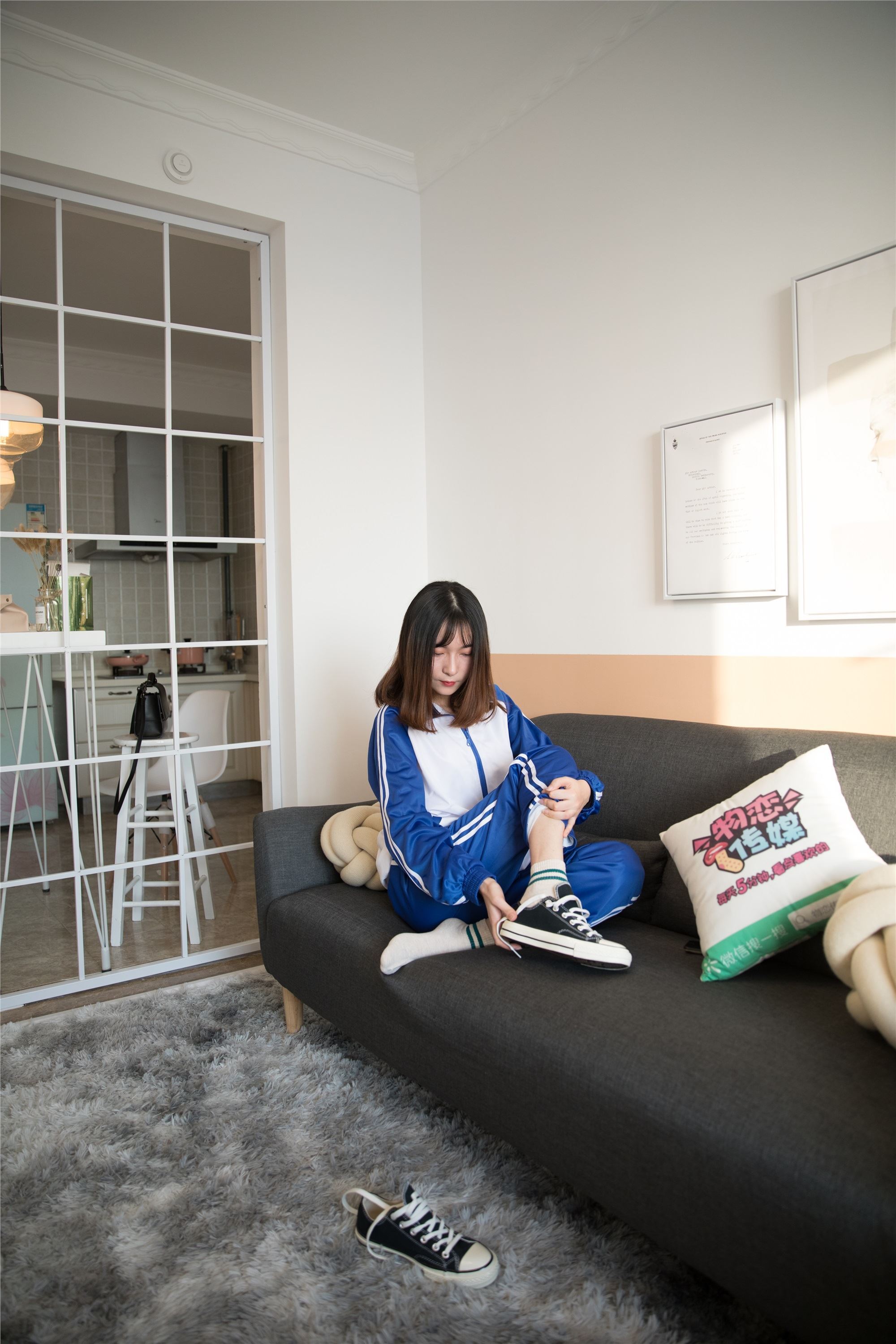 物恋传媒 No.107 猫耳-清纯校服与帆布鞋之舞