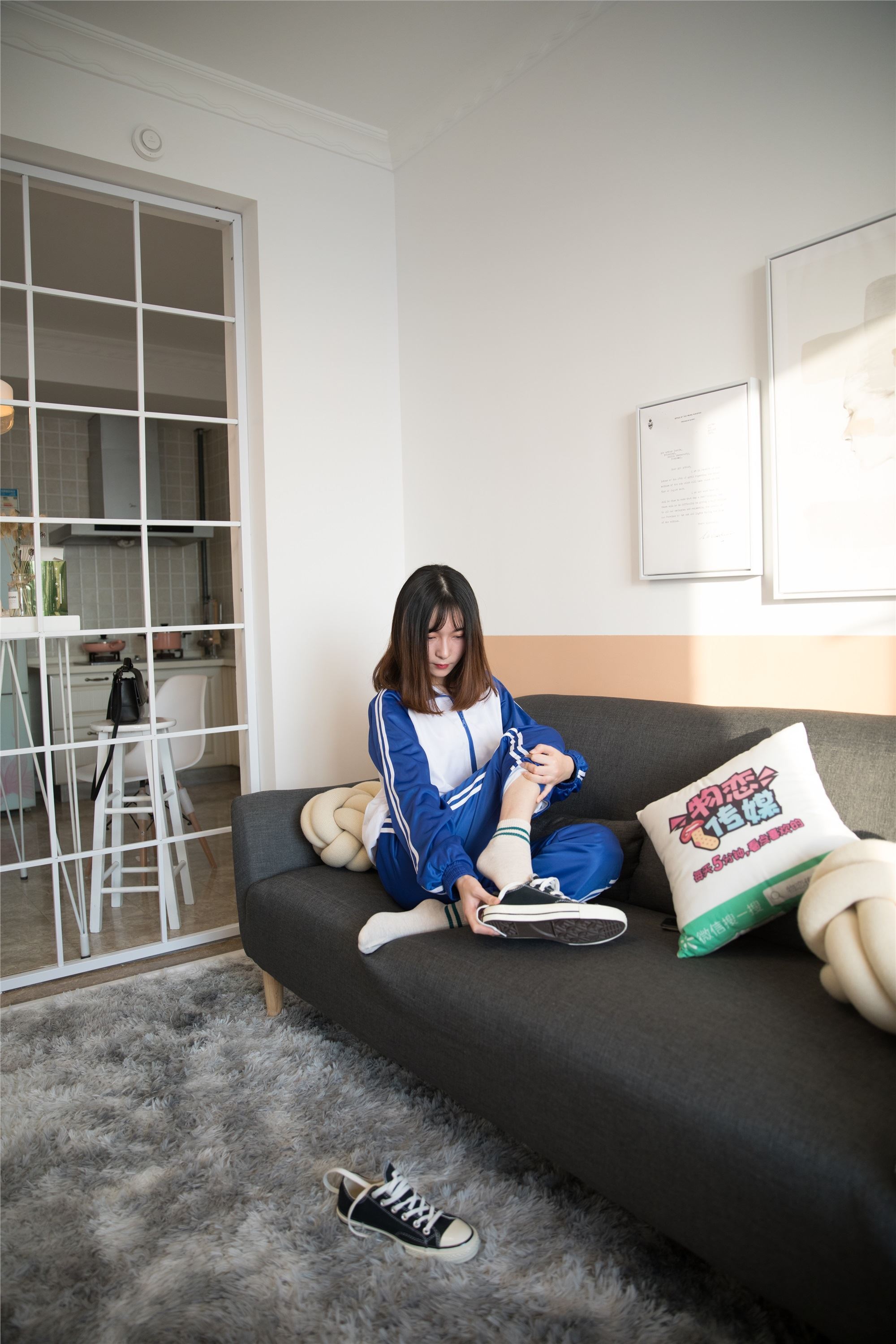 物恋传媒 No.107 猫耳-清纯校服与帆布鞋之舞