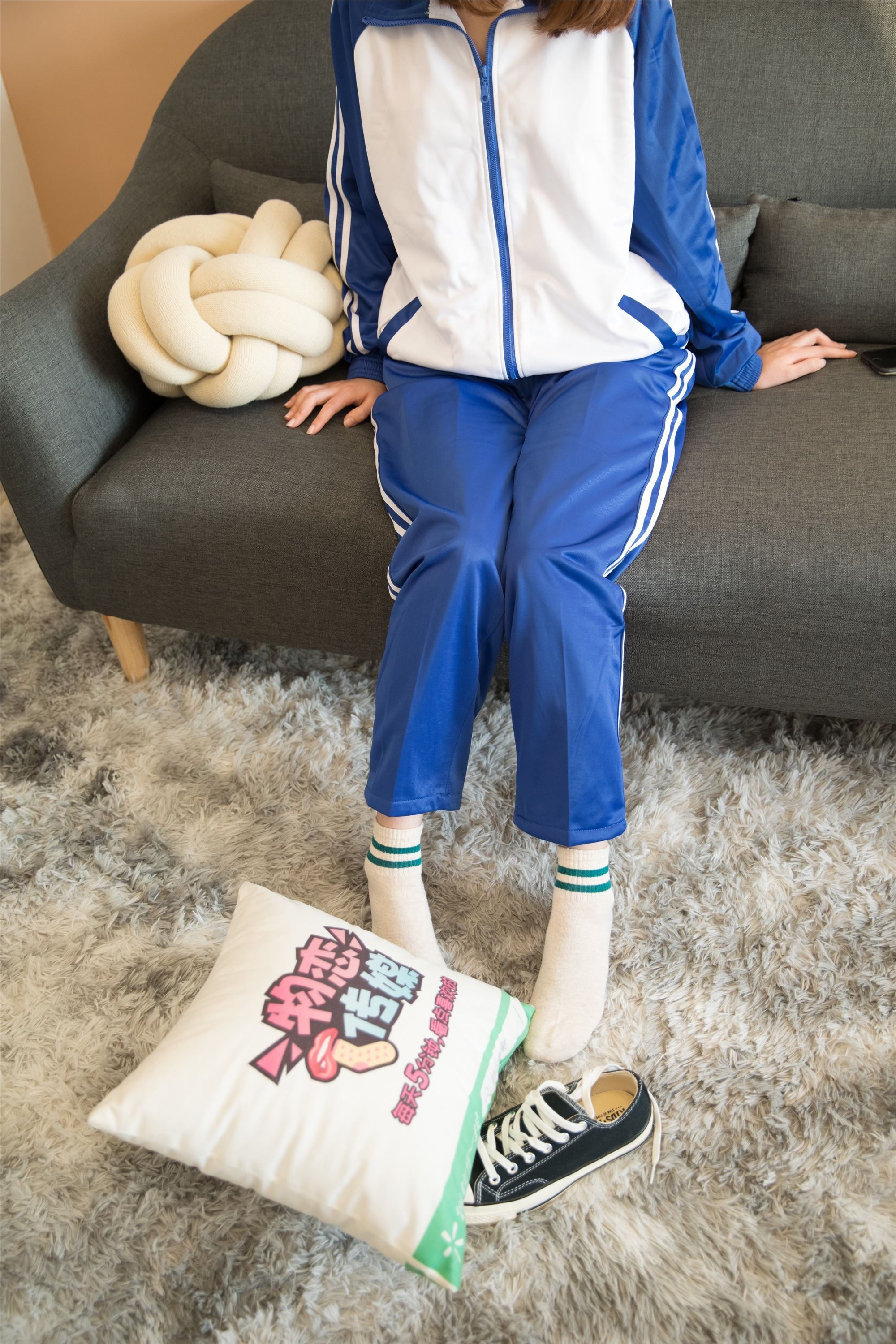 物恋传媒 No.107 猫耳-清纯校服与帆布鞋之舞