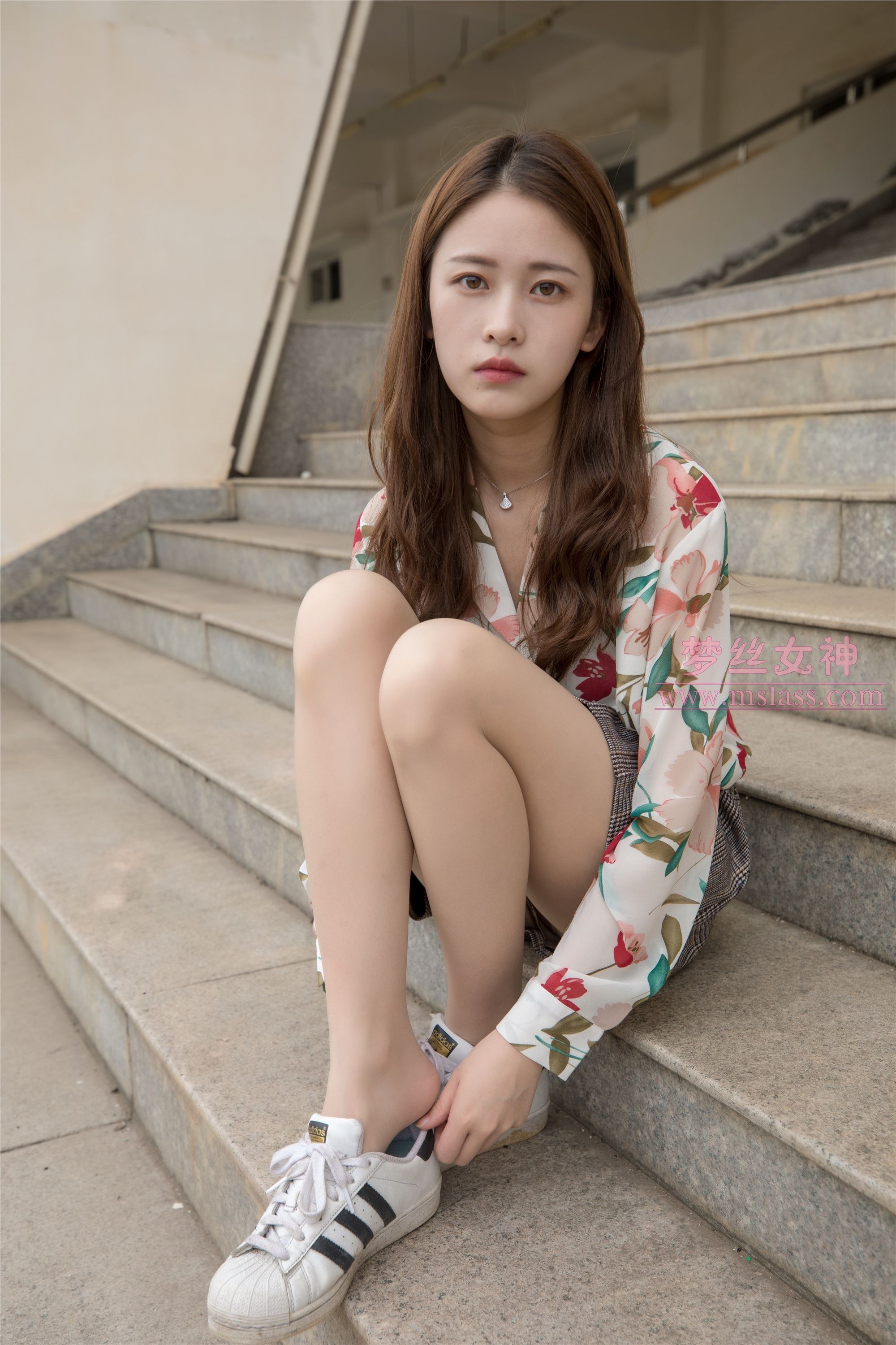 MSLASS梦丝女神 - 魏婷婷 宿楼丝袜玉足女神