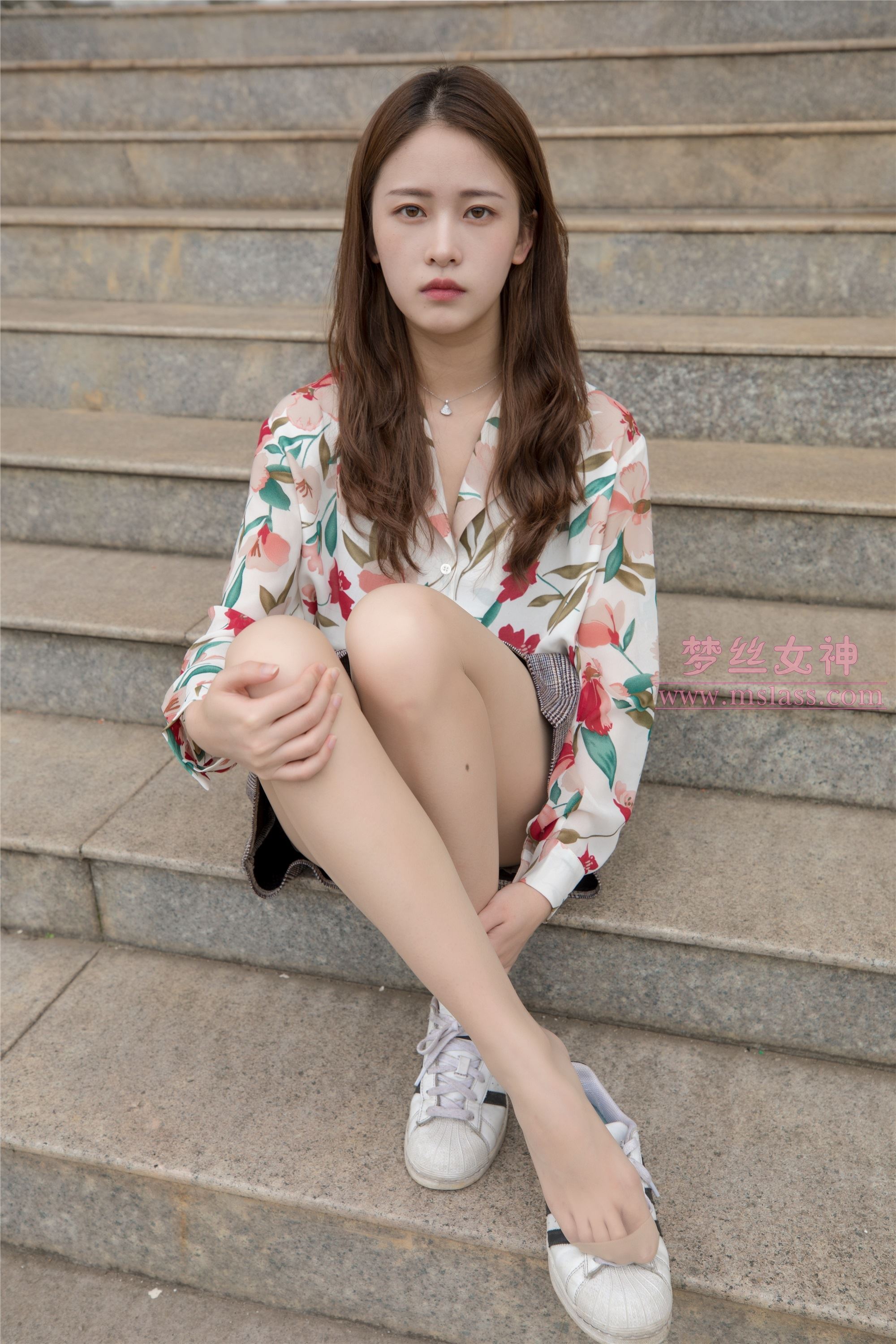 MSLASS梦丝女神 - 魏婷婷 宿楼丝袜玉足女神