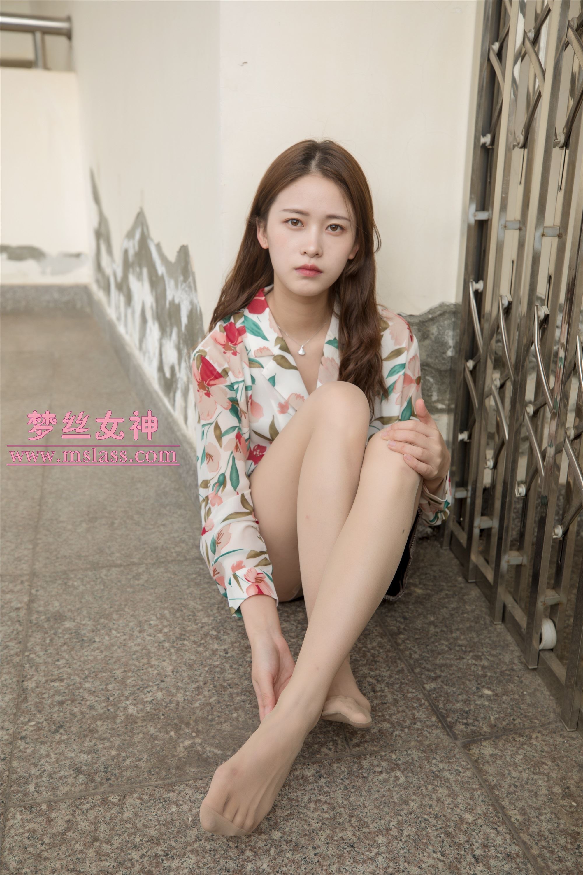 MSLASS梦丝女神 - 魏婷婷 宿楼丝袜玉足女神