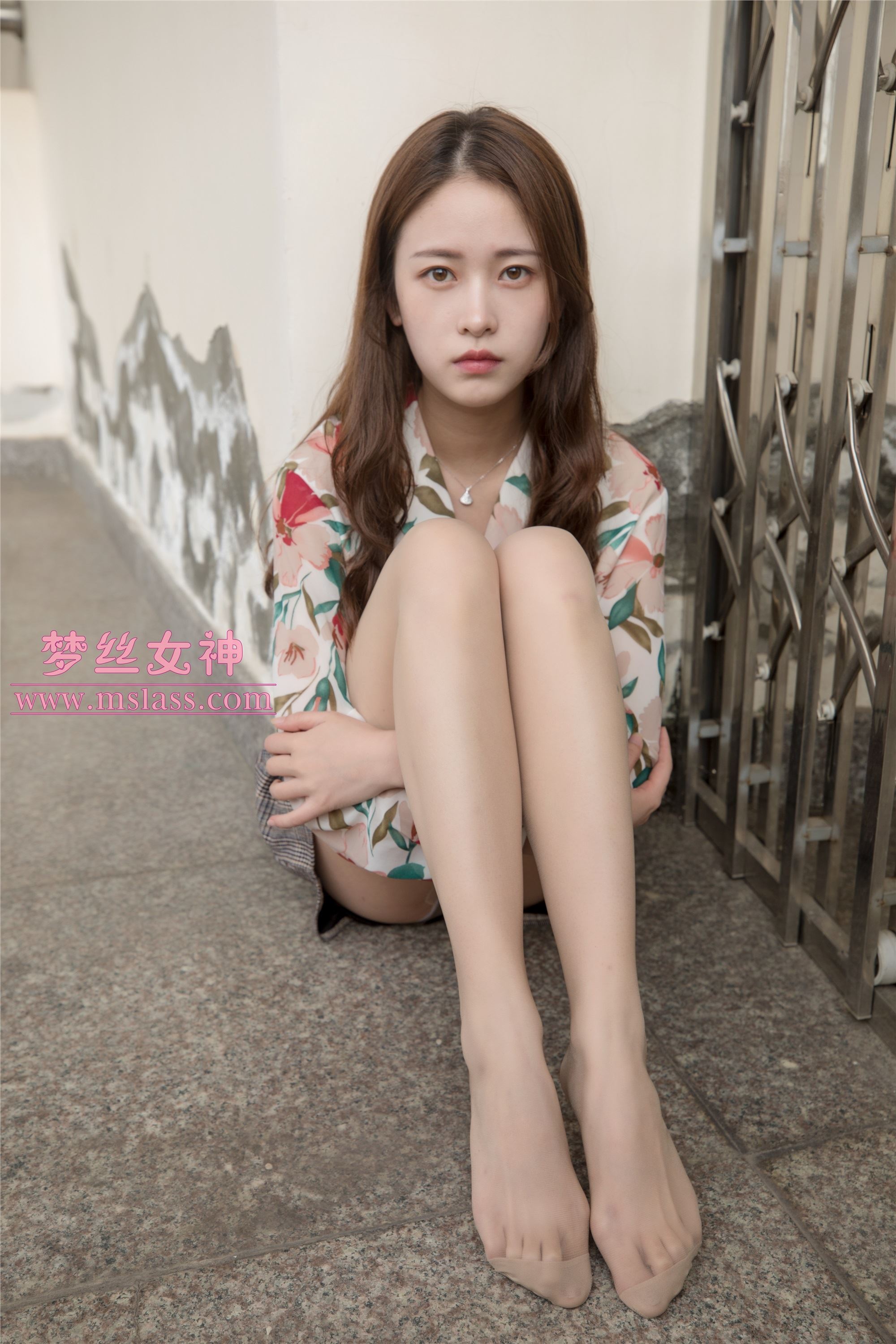 MSLASS梦丝女神 - 魏婷婷 宿楼丝袜玉足女神