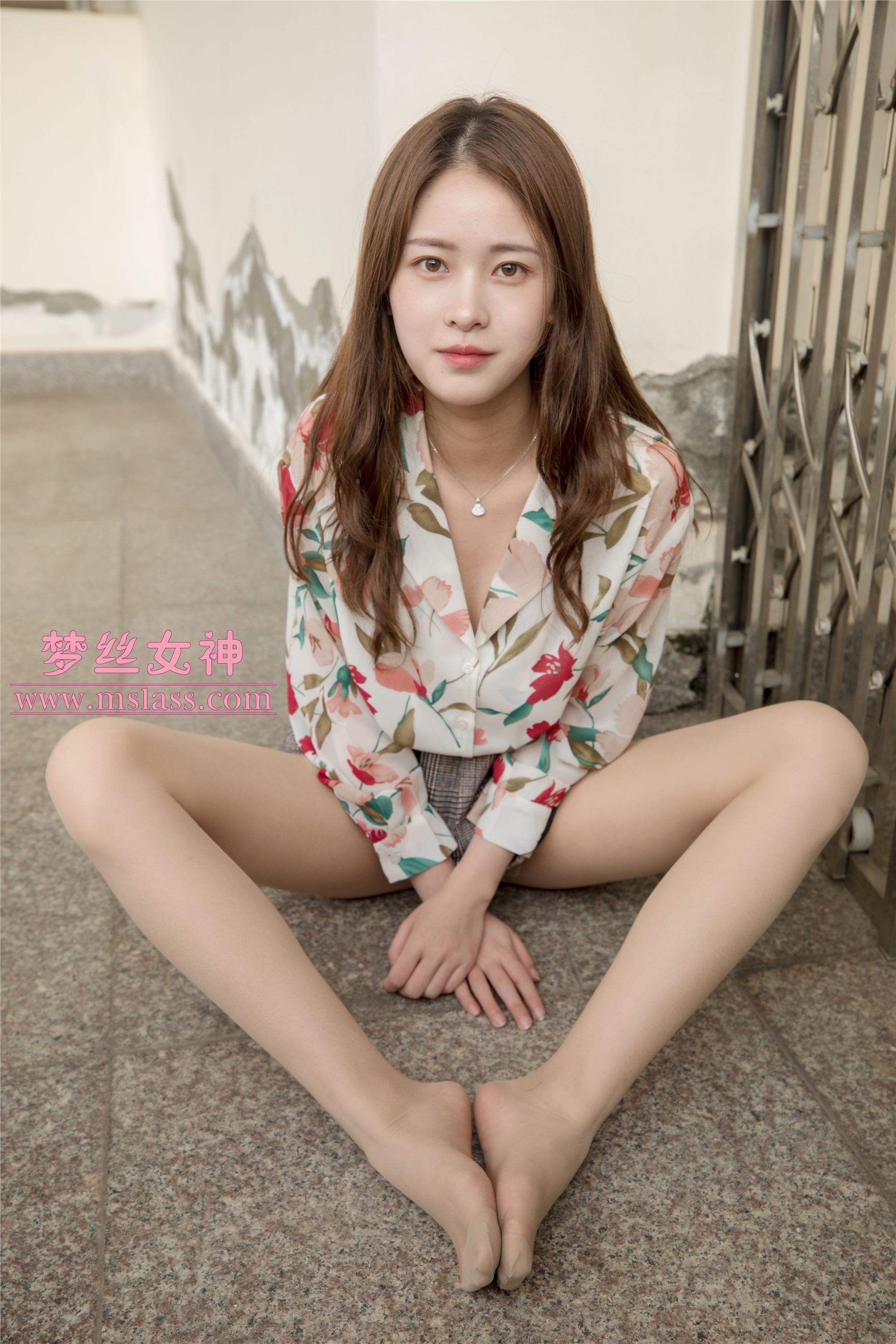 MSLASS梦丝女神 - 魏婷婷 宿楼丝袜玉足女神