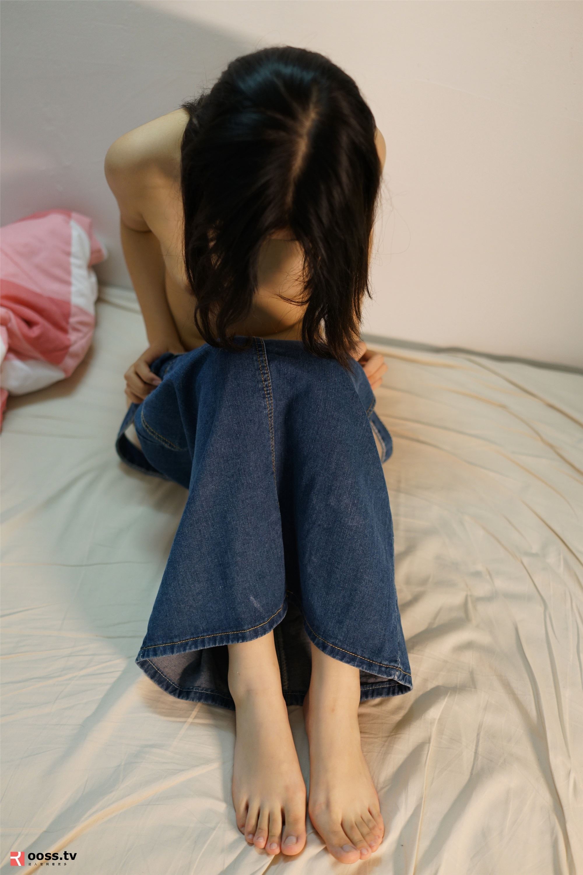 ROSI写真  2020.01.01 NO.2949