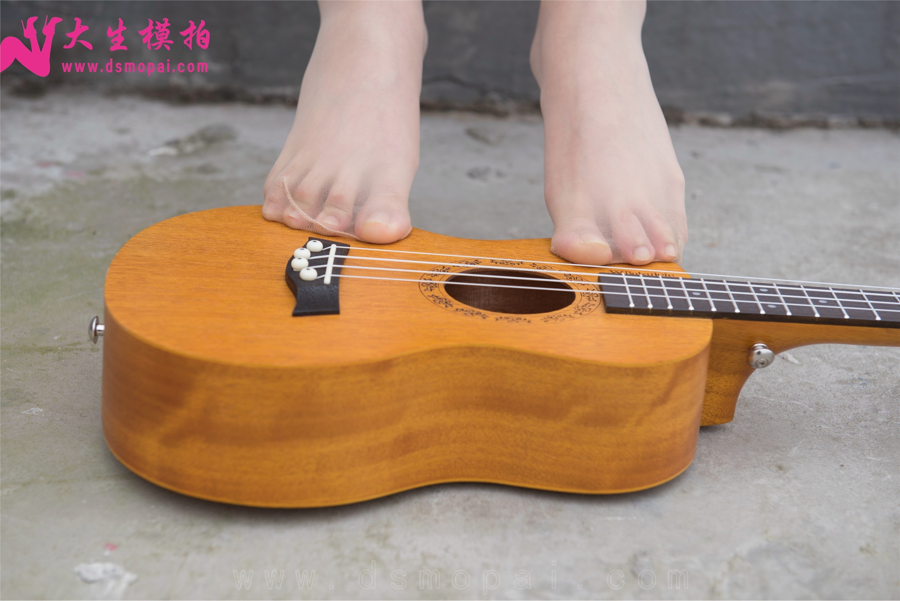 大生模拍  No.018 天台长筒袜