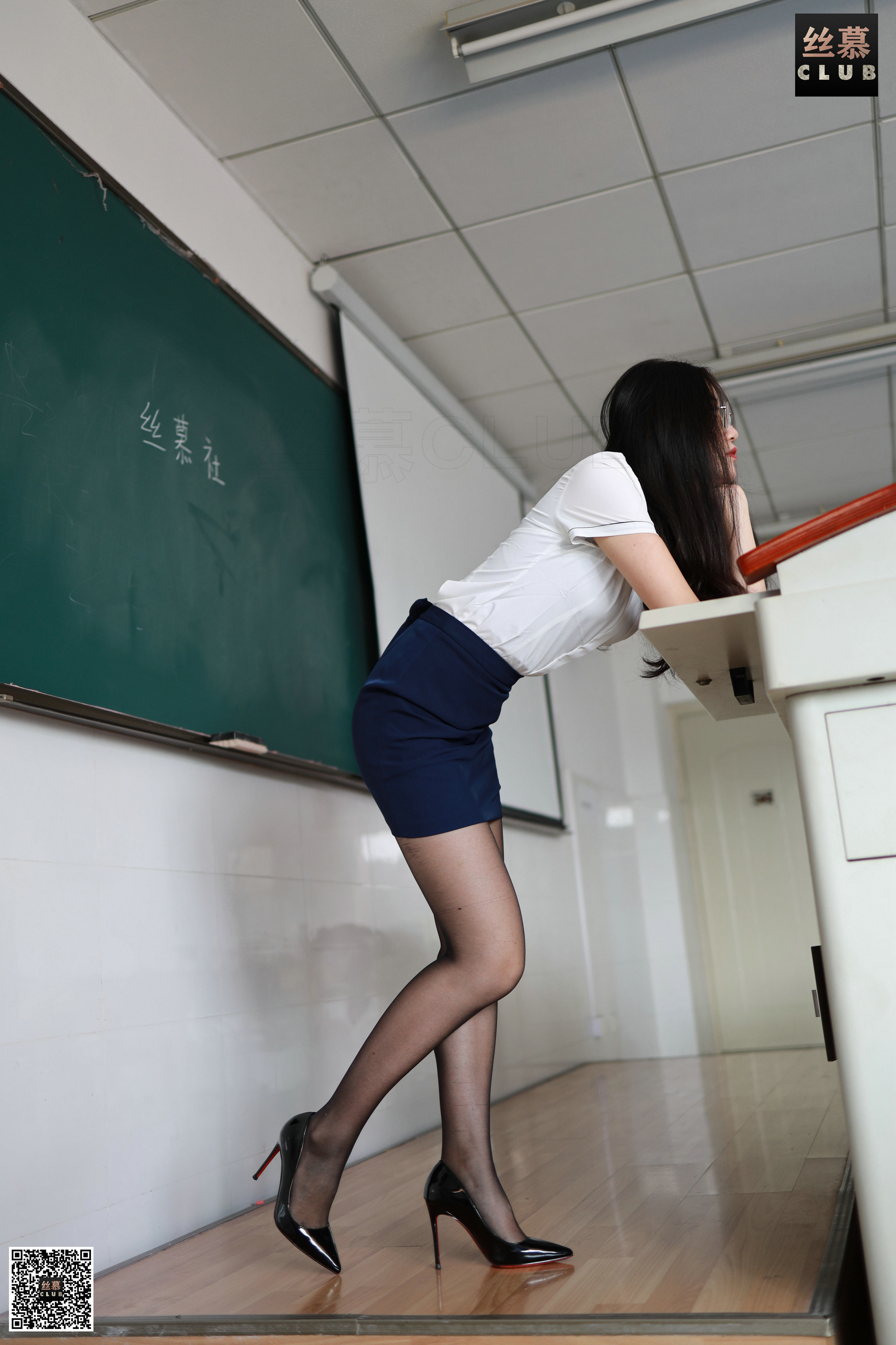 丝慕写真 SM083 双双 – 梦想女教师