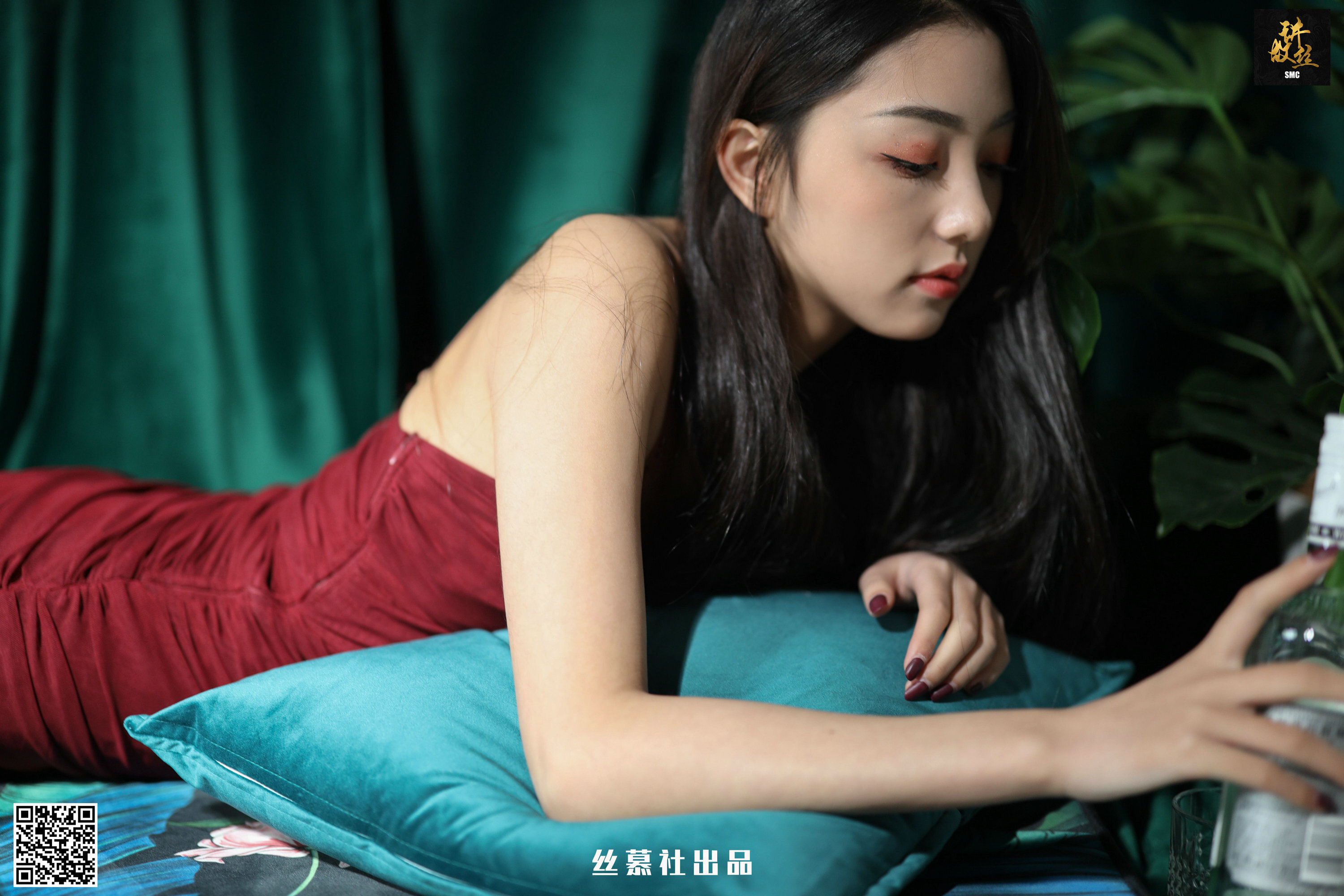 丝慕写真 特写集TX11 诗晴 – 高筒“欲”计划