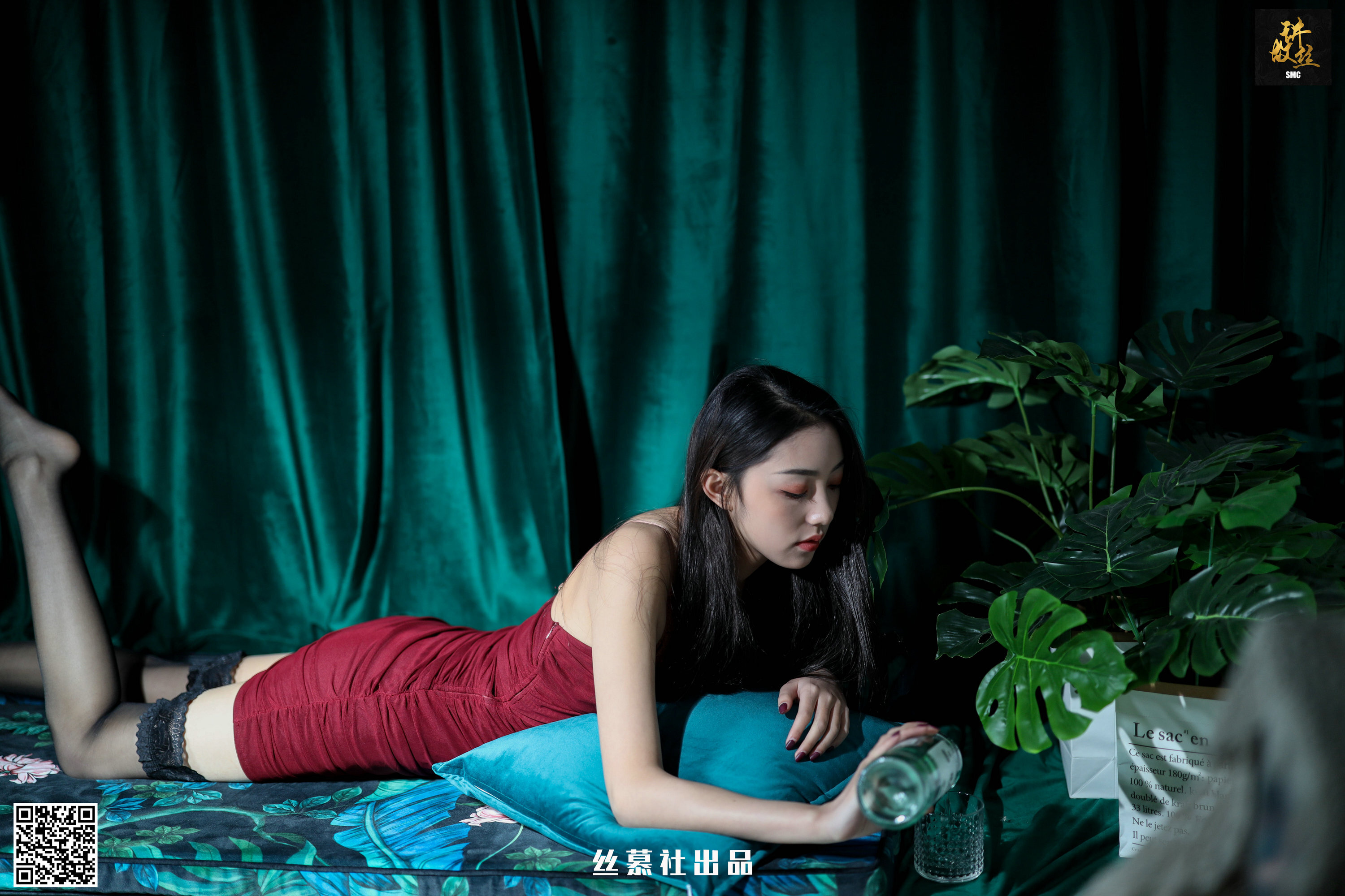 丝慕写真 特写集TX11 诗晴 – 高筒“欲”计划