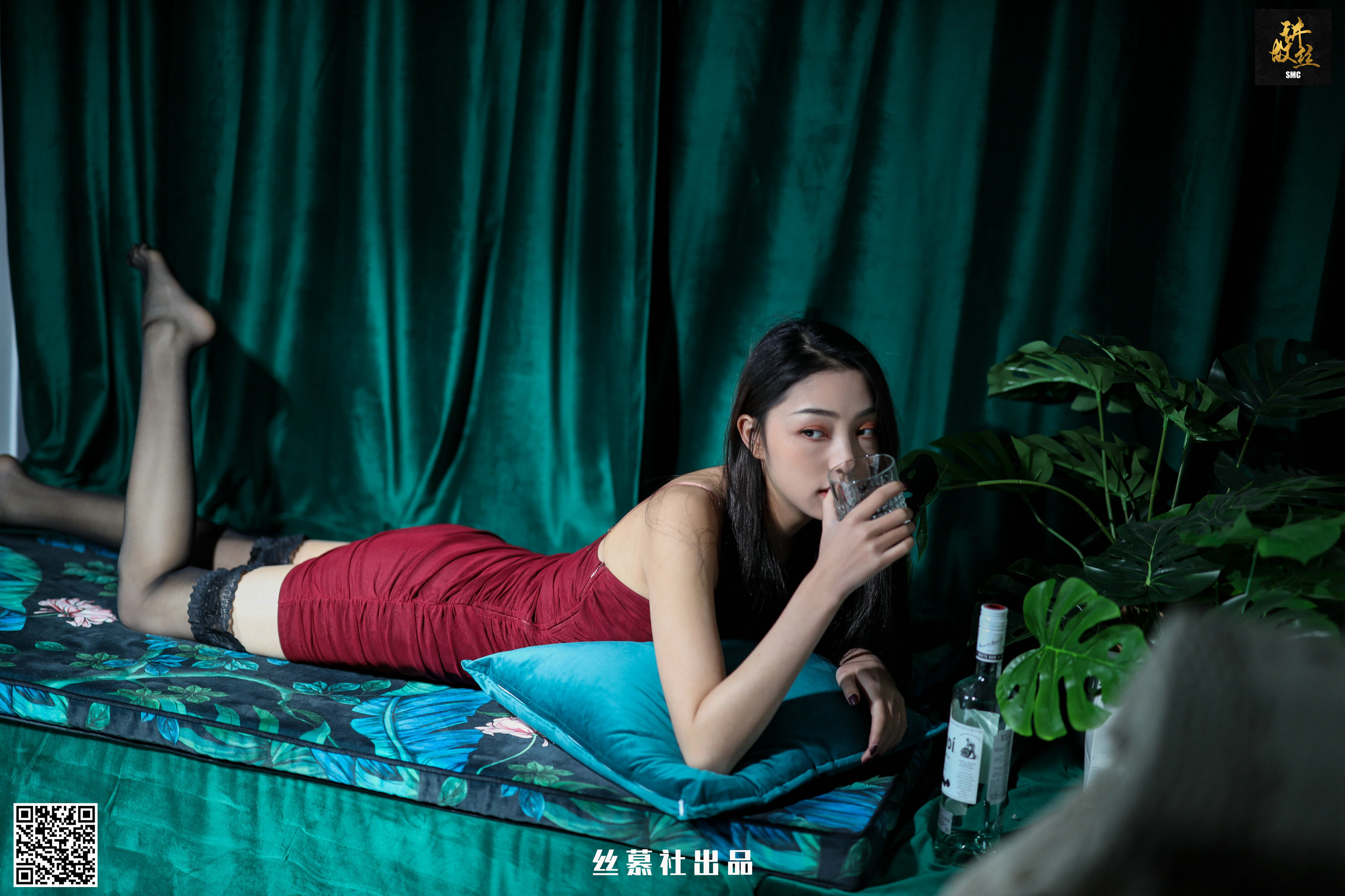 丝慕写真 特写集TX11 诗晴 – 高筒“欲”计划