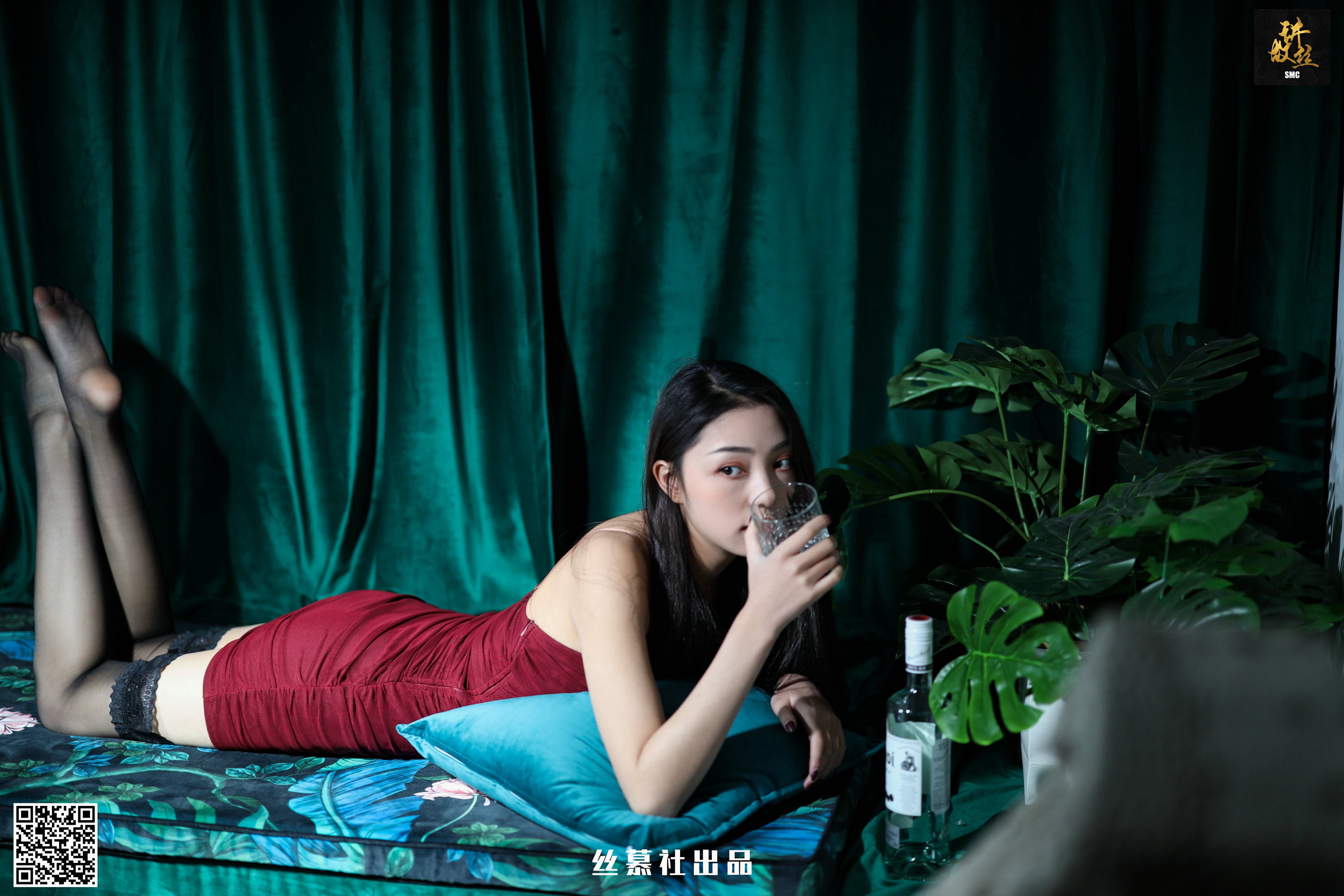 丝慕写真 特写集TX11 诗晴 – 高筒“欲”计划