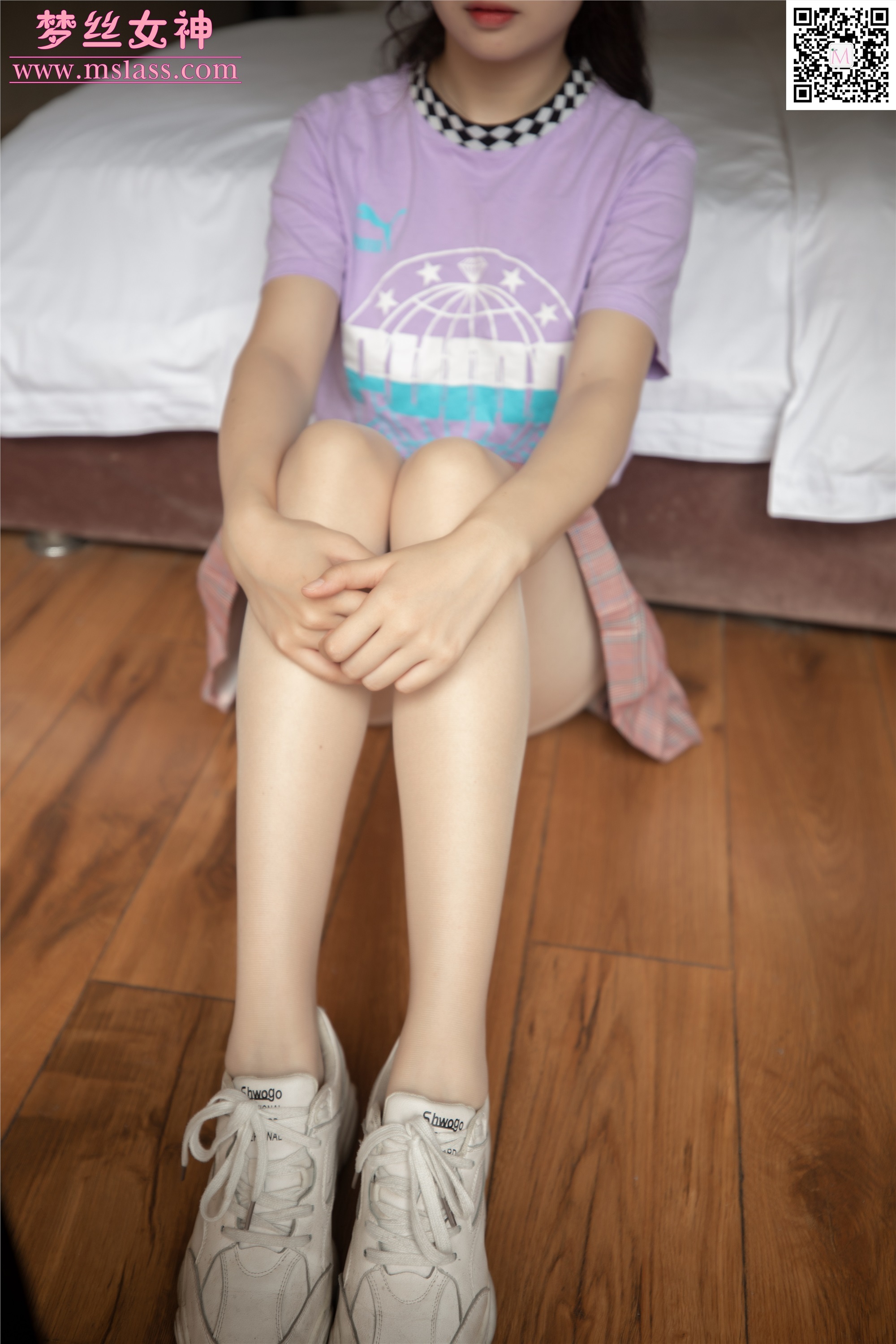 MSLASS梦丝女神2019.11.05 NO.060 《刘佳 笔直的丝袜腿》