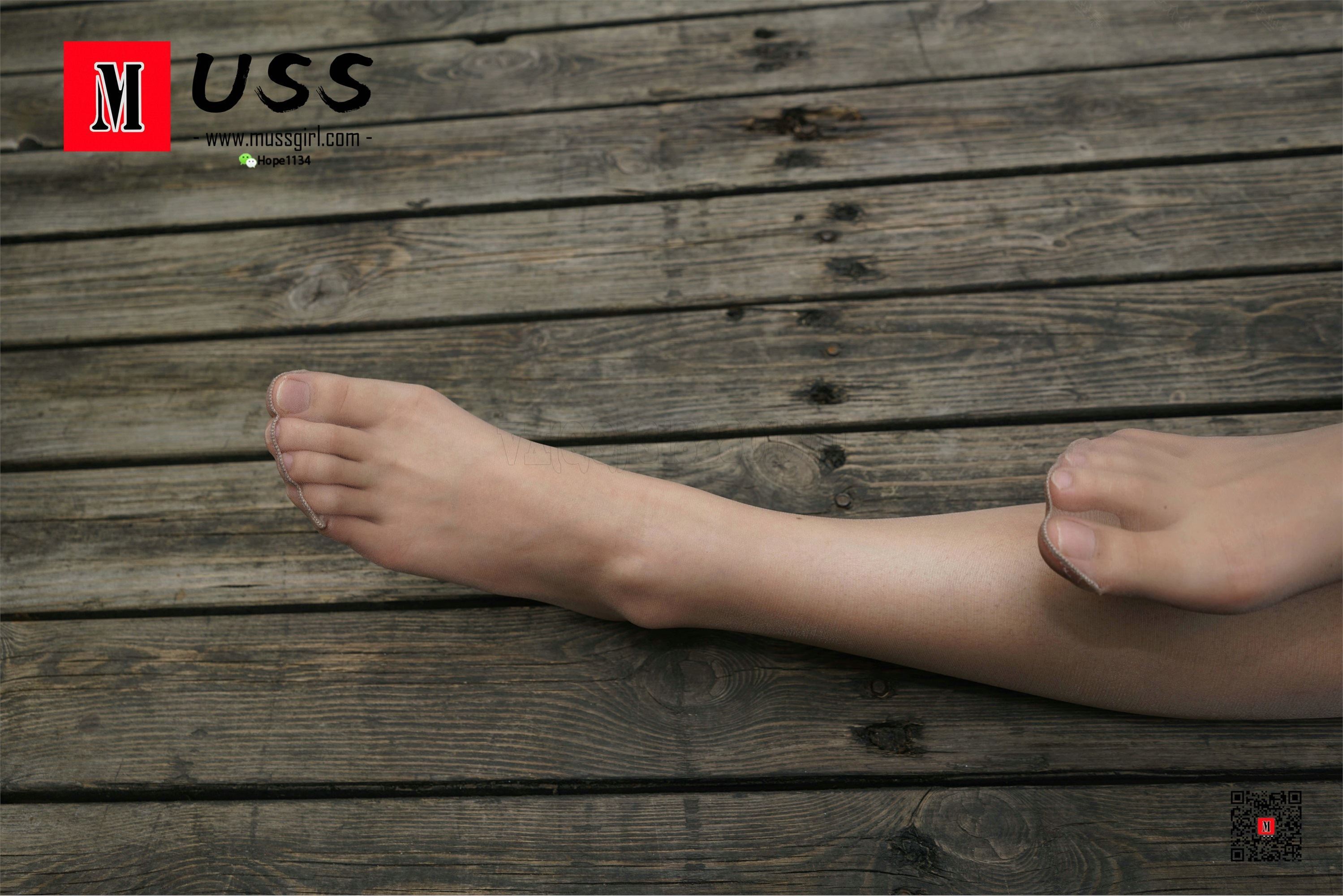 MussGirl 其实她穿了长裤