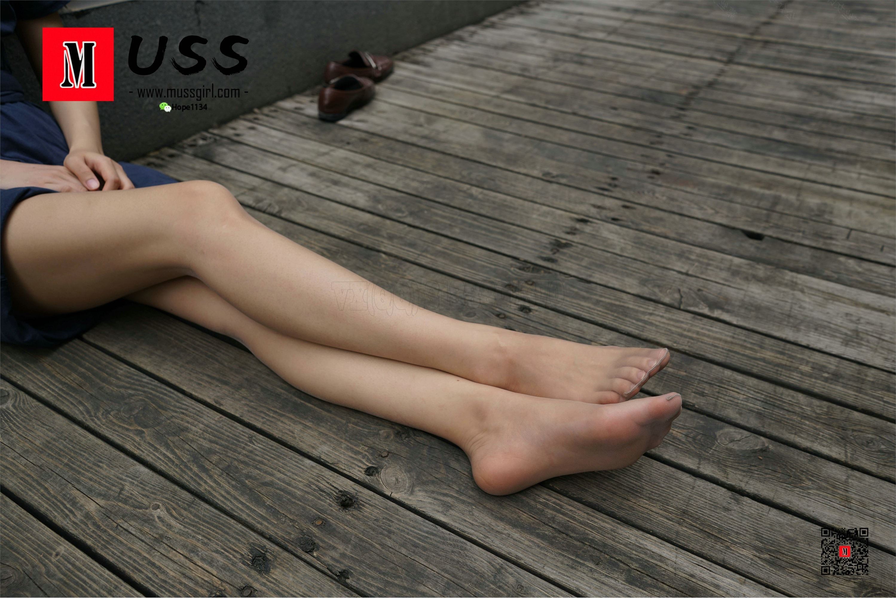 MussGirl 其实她穿了长裤