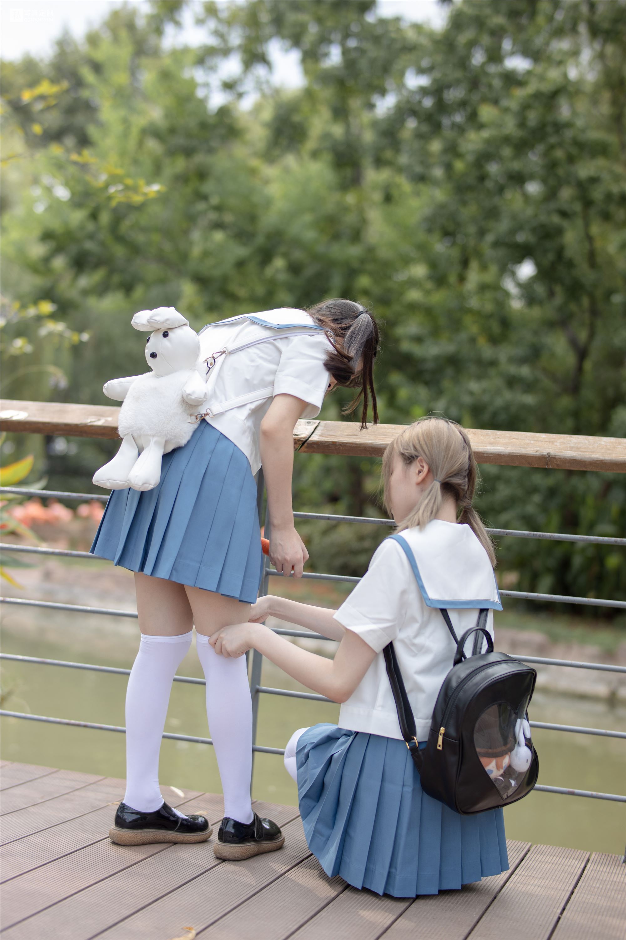 森萝财团萝莉丝足写真 JKFUN-025 Aika 默陌