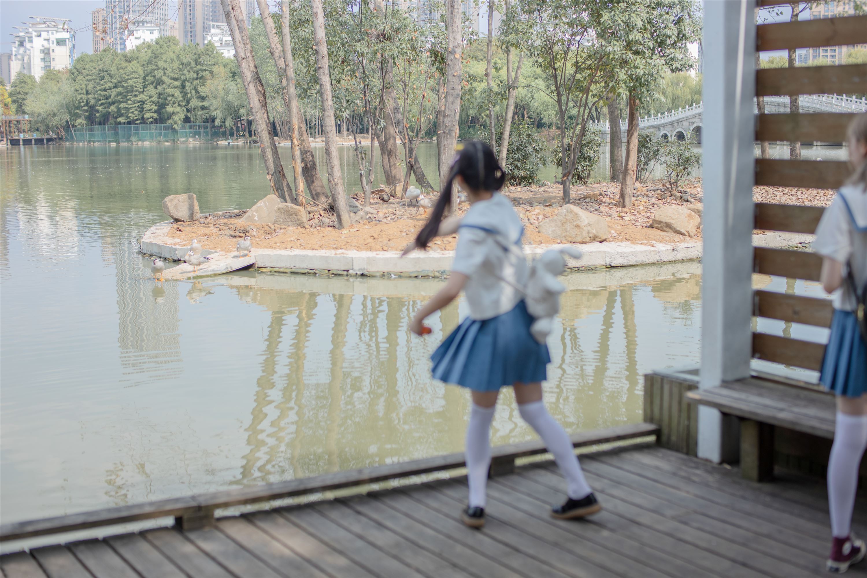 森萝财团萝莉丝足写真 JKFUN-025 Aika 默陌