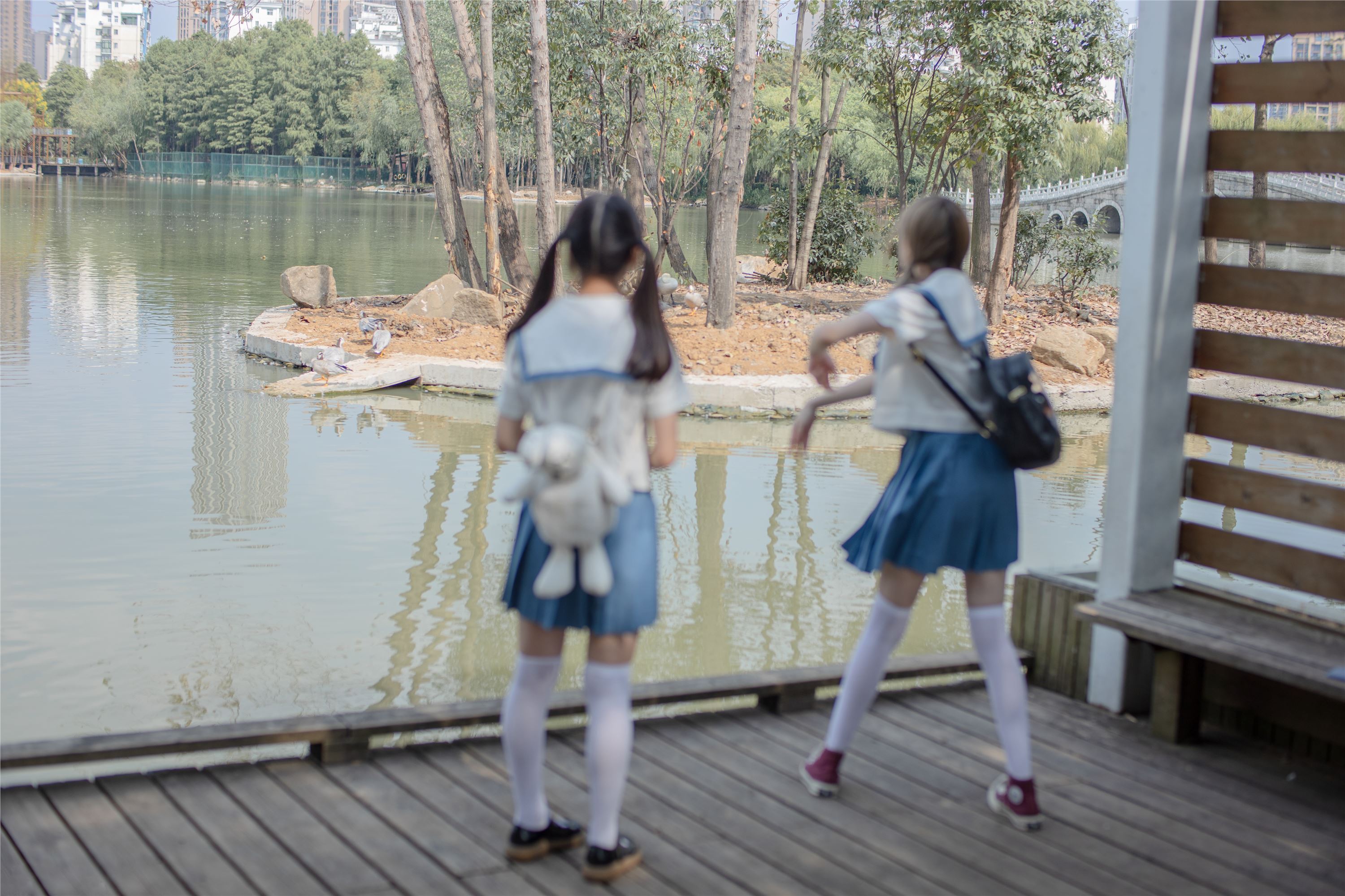 森萝财团萝莉丝足写真 JKFUN-025 Aika 默陌