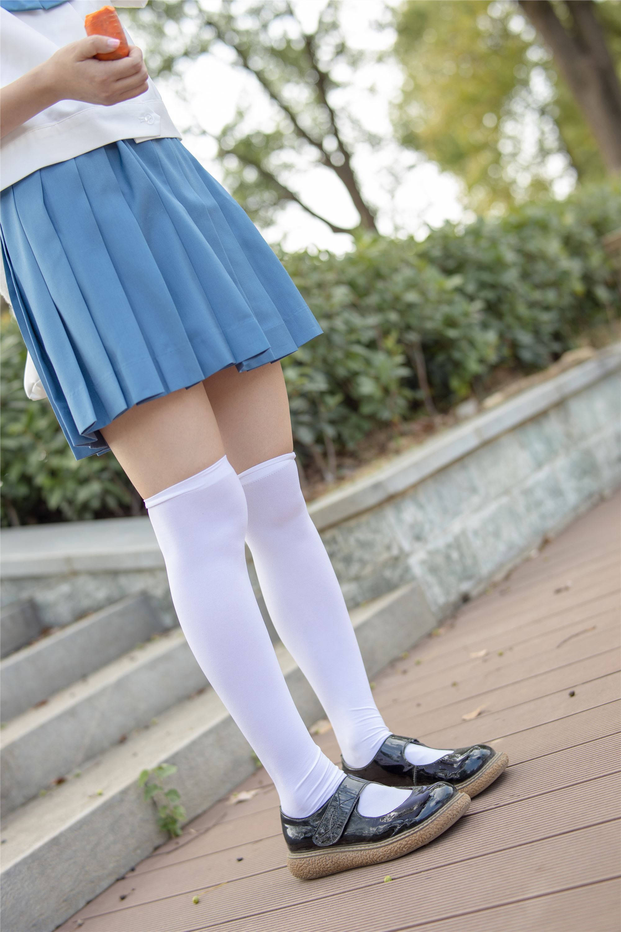 森萝财团萝莉丝足写真 JKFUN-025 Aika 默陌