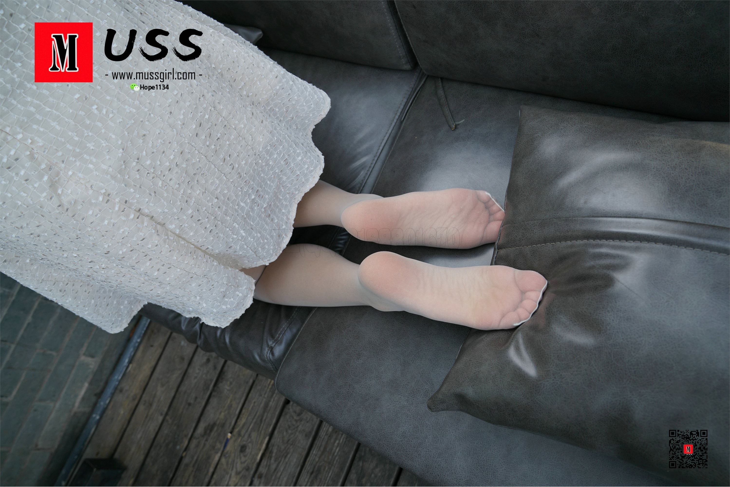 MussGirl 小贤-白衣护士与白丝绝美邂逅之足部特写