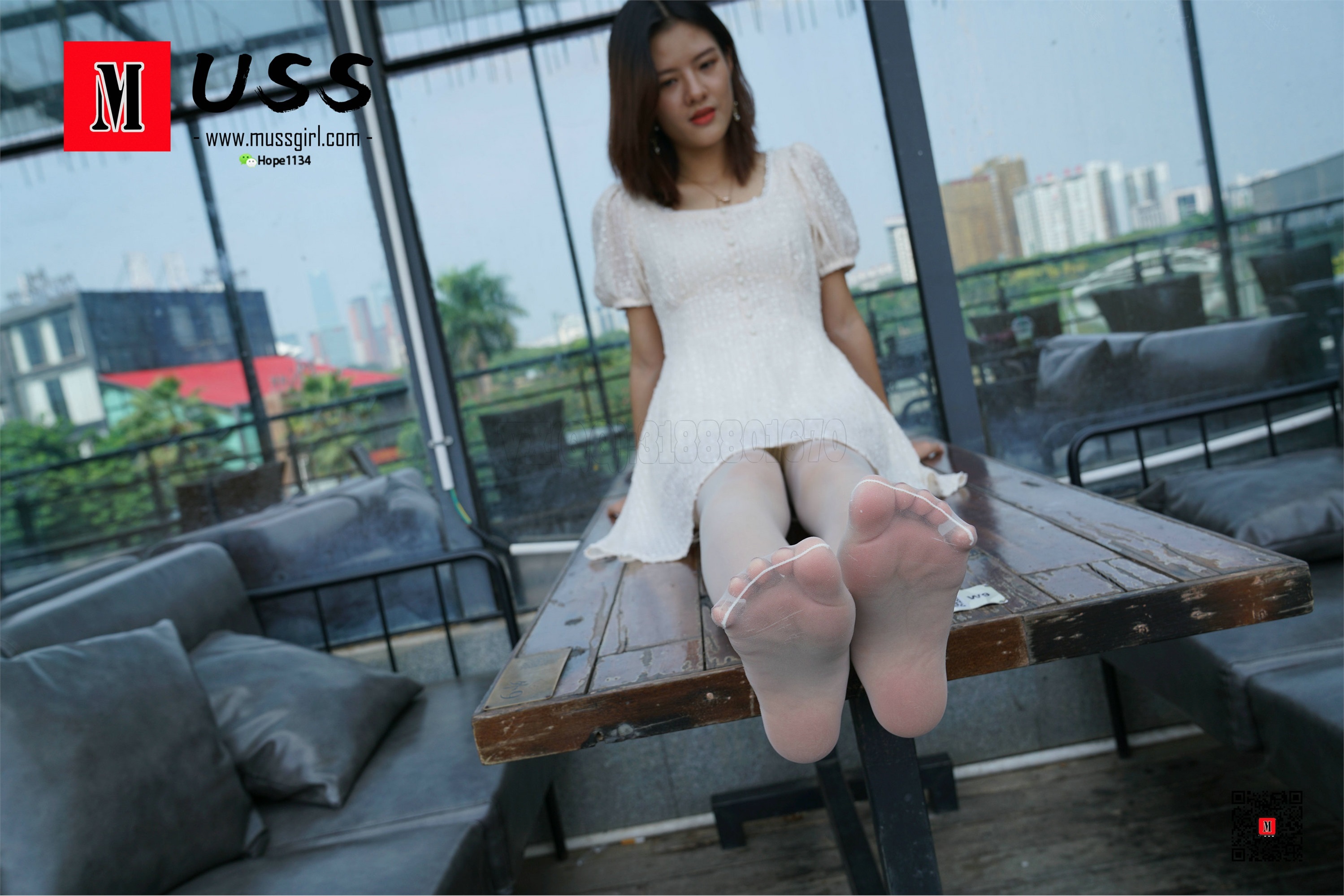 MussGirl 小贤-白衣护士与白丝绝美邂逅之足部特写