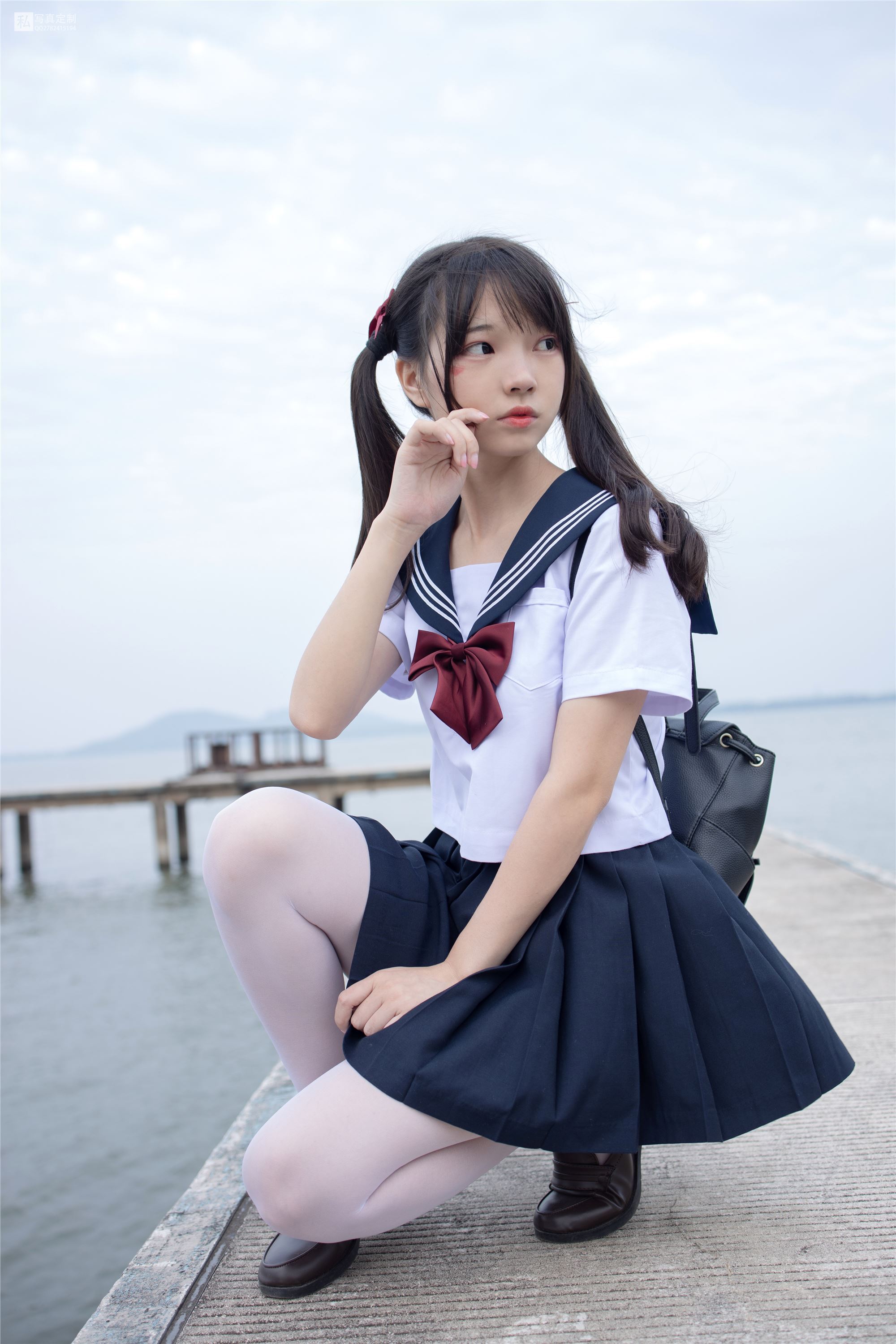 森萝财团萝莉丝足写真 JKFUN-028 默陌 15D白丝抑郁湖边与绝望天台