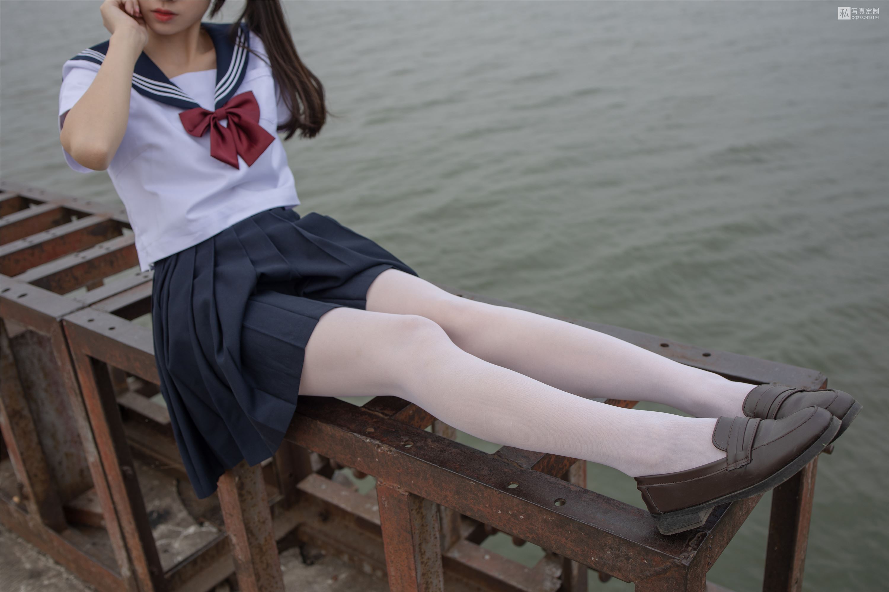 森萝财团萝莉丝足写真 JKFUN-028 默陌 15D白丝抑郁湖边与绝望天台