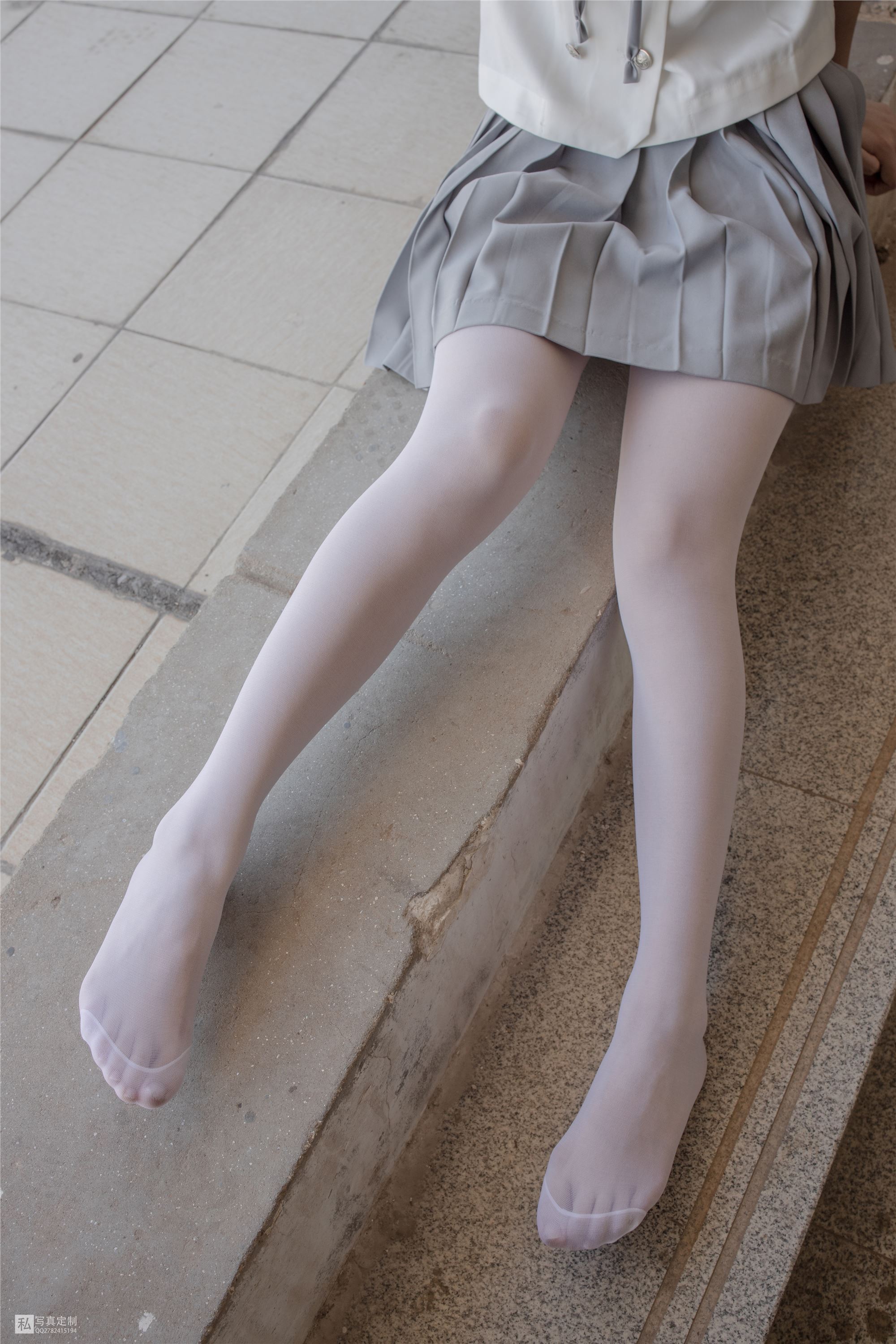 森萝财团萝莉丝足写真 JKFUN-028 默陌 15D白丝抑郁湖边与绝望天台